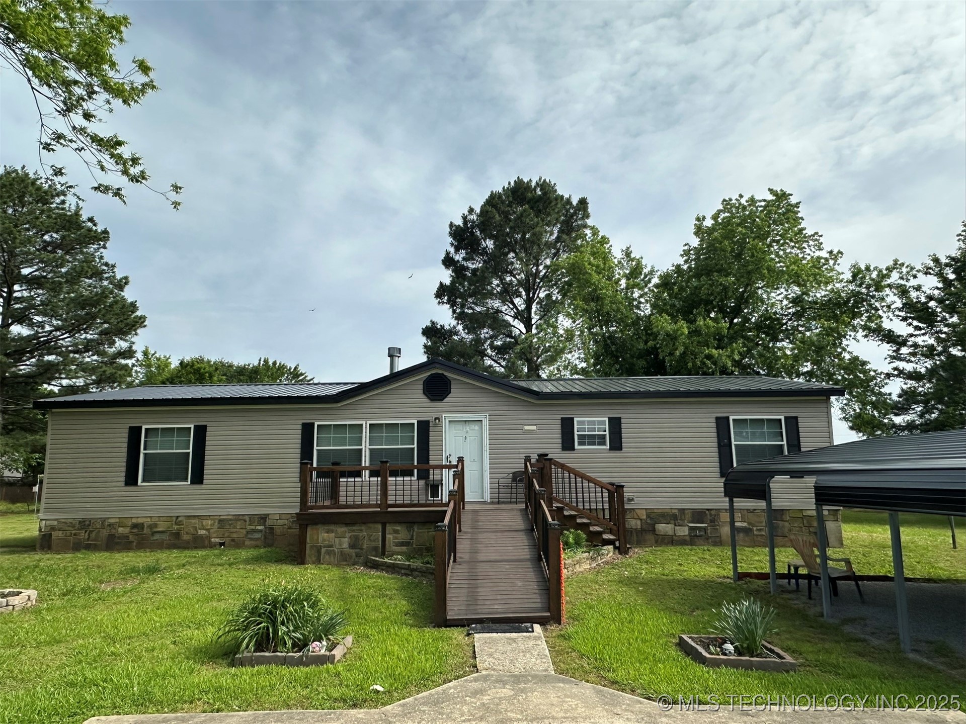 400 N Boggy Creek Road Property Photo