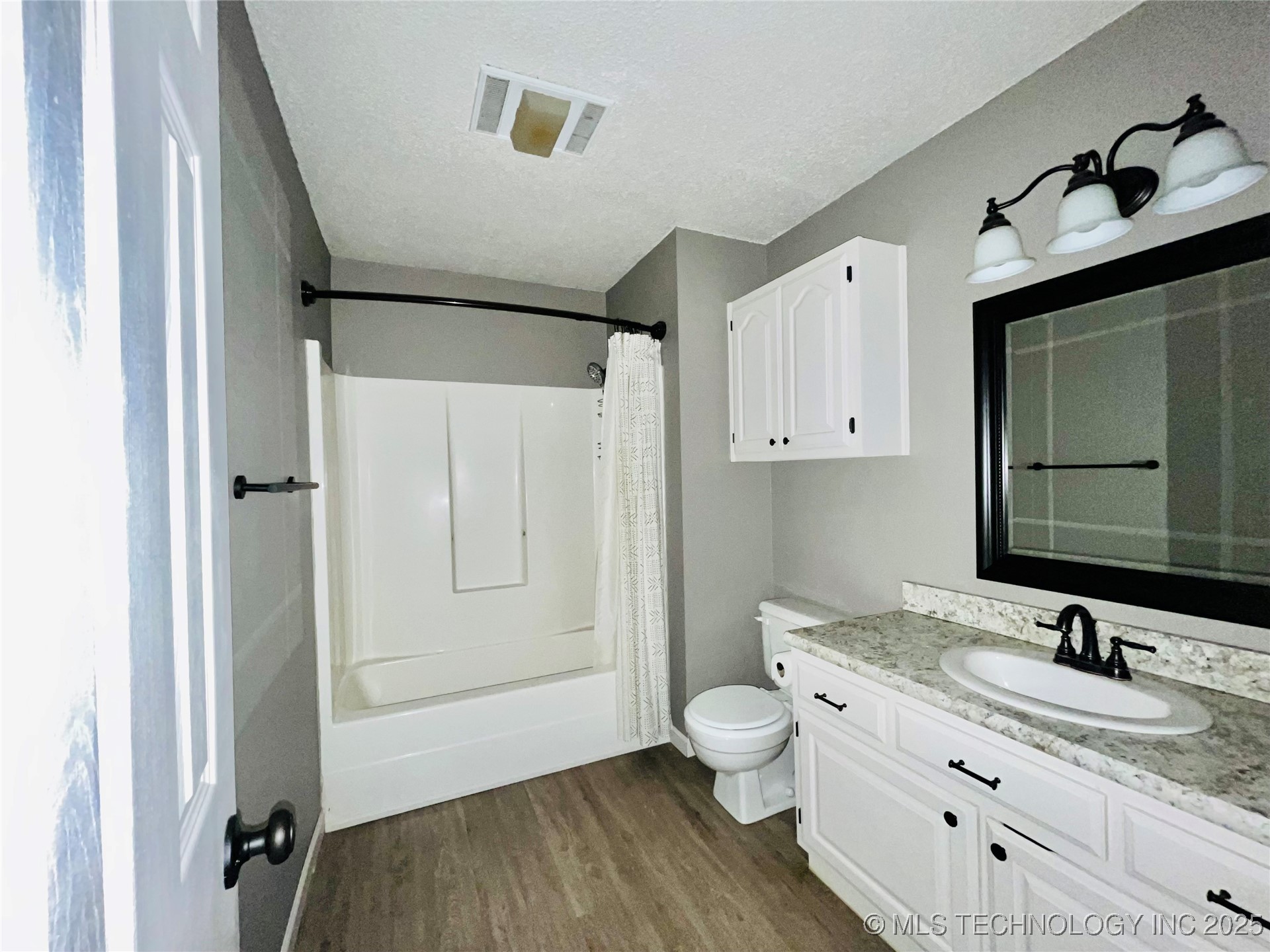 9515 E 99th Place Property Photo 11