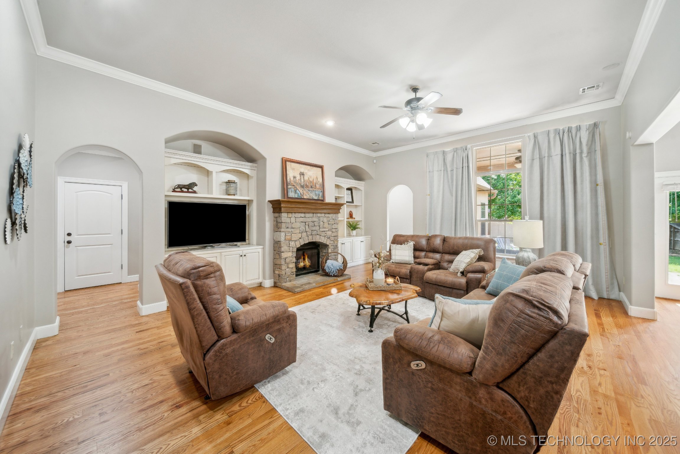 10480 S 86th East Avenue Property Photo 7