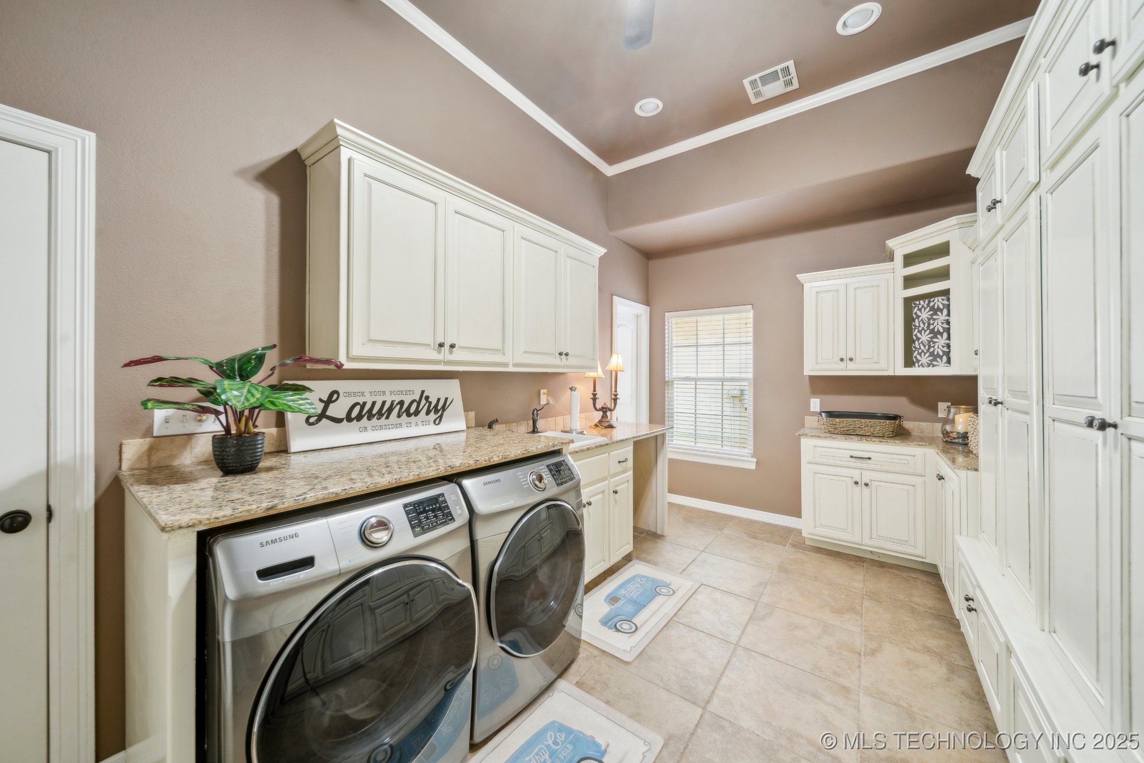 10480 S 86th East Avenue Property Photo 22