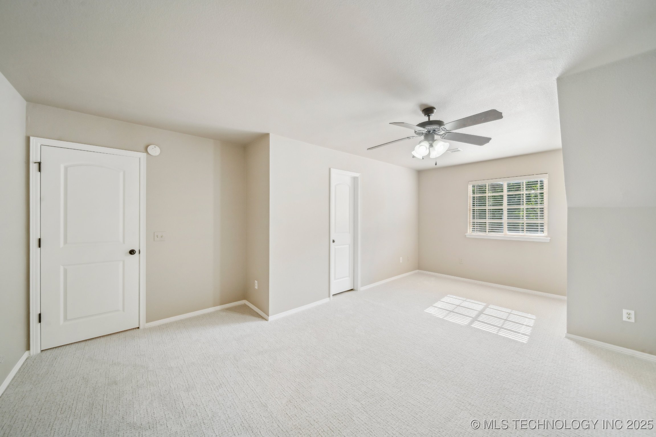 10480 S 86th East Avenue Property Photo 31