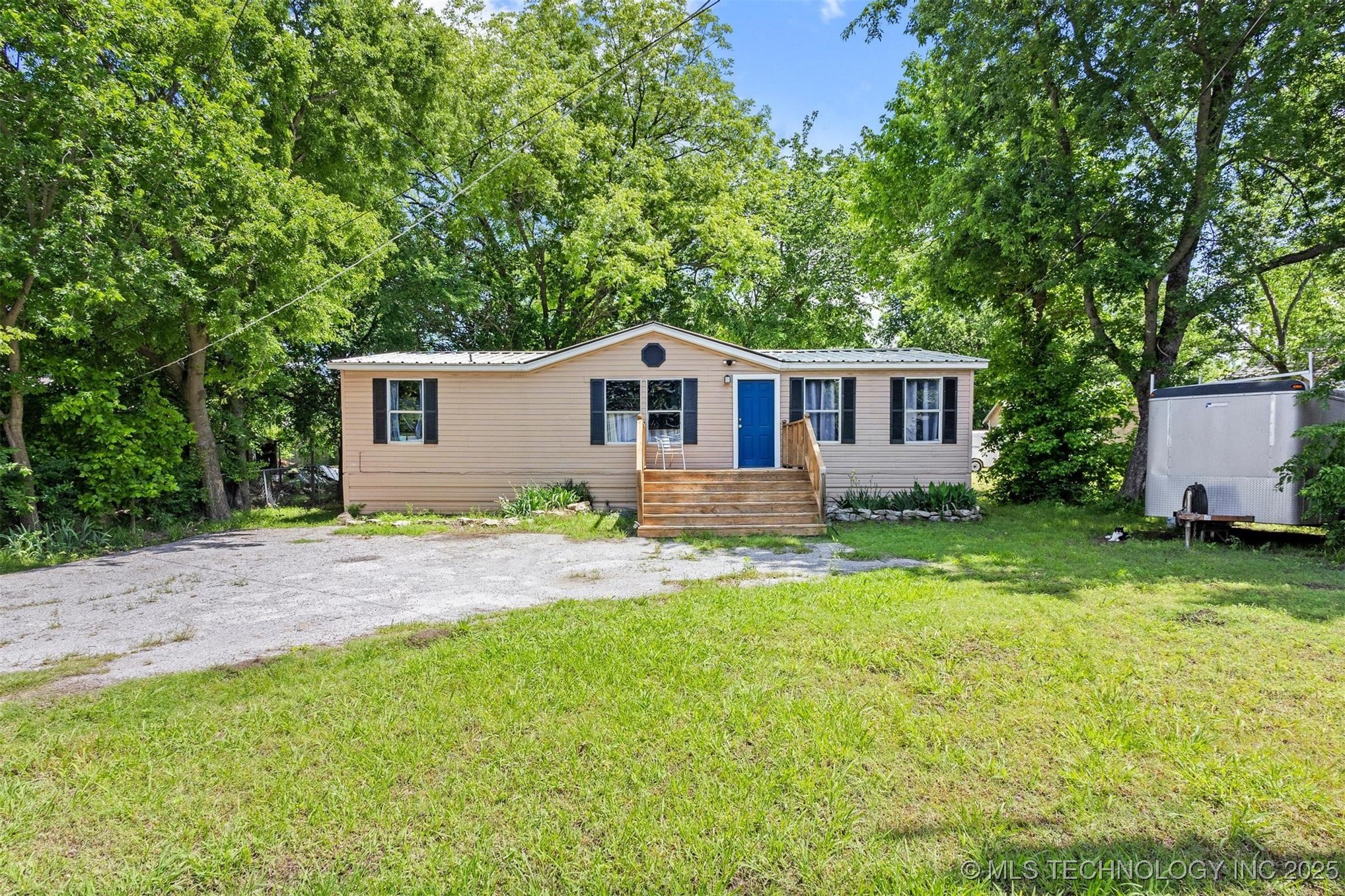 304 W Jones Property Photo 1