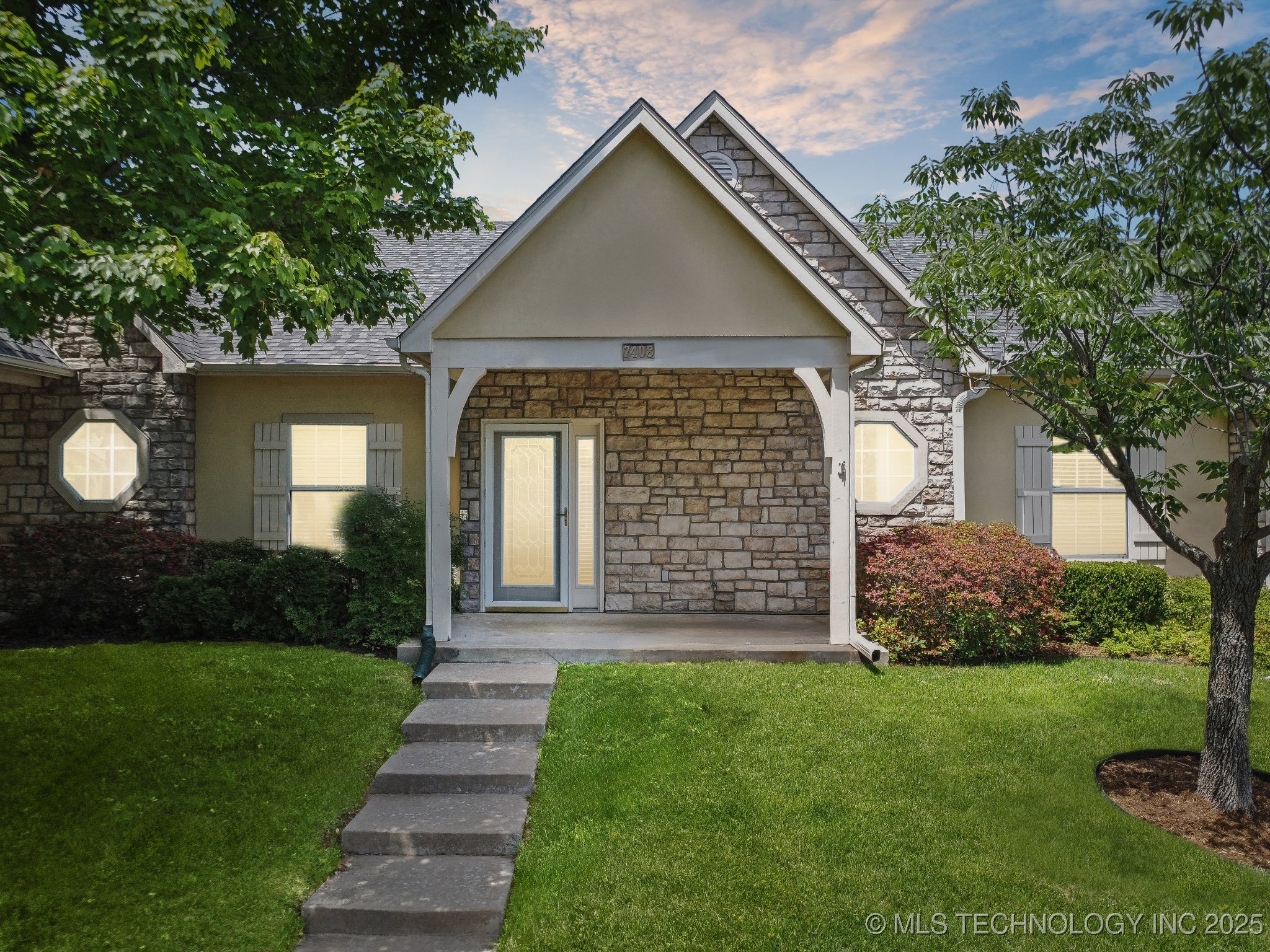 7408 S 85th East Avenue Property Photo