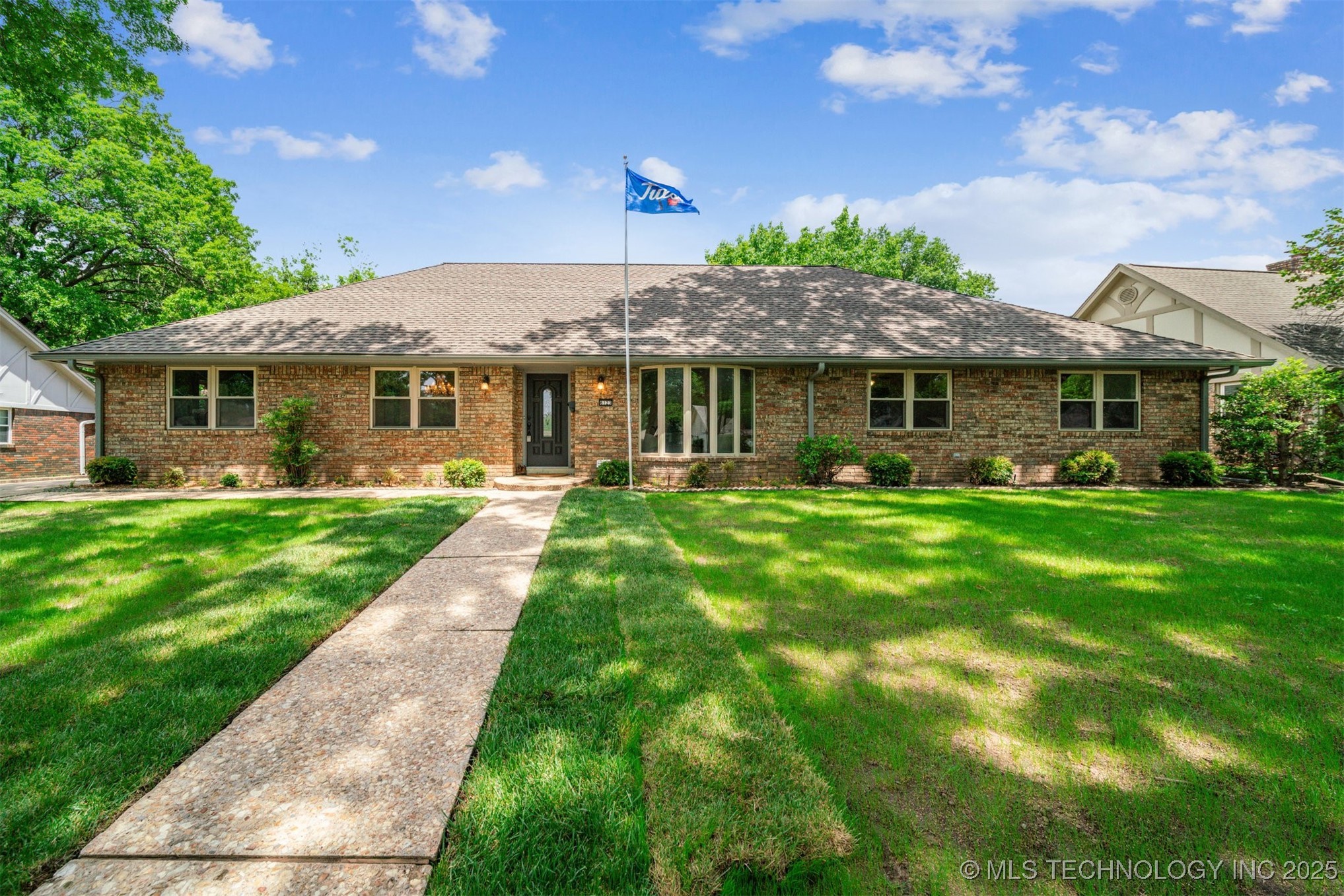 6123 E 53rd Street Property Photo 1