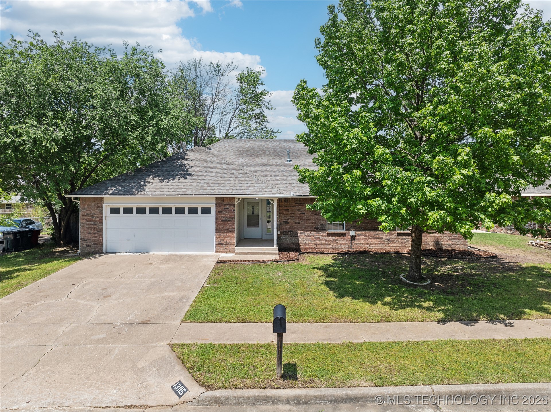 13115 E 78th Street North Property Photo 1