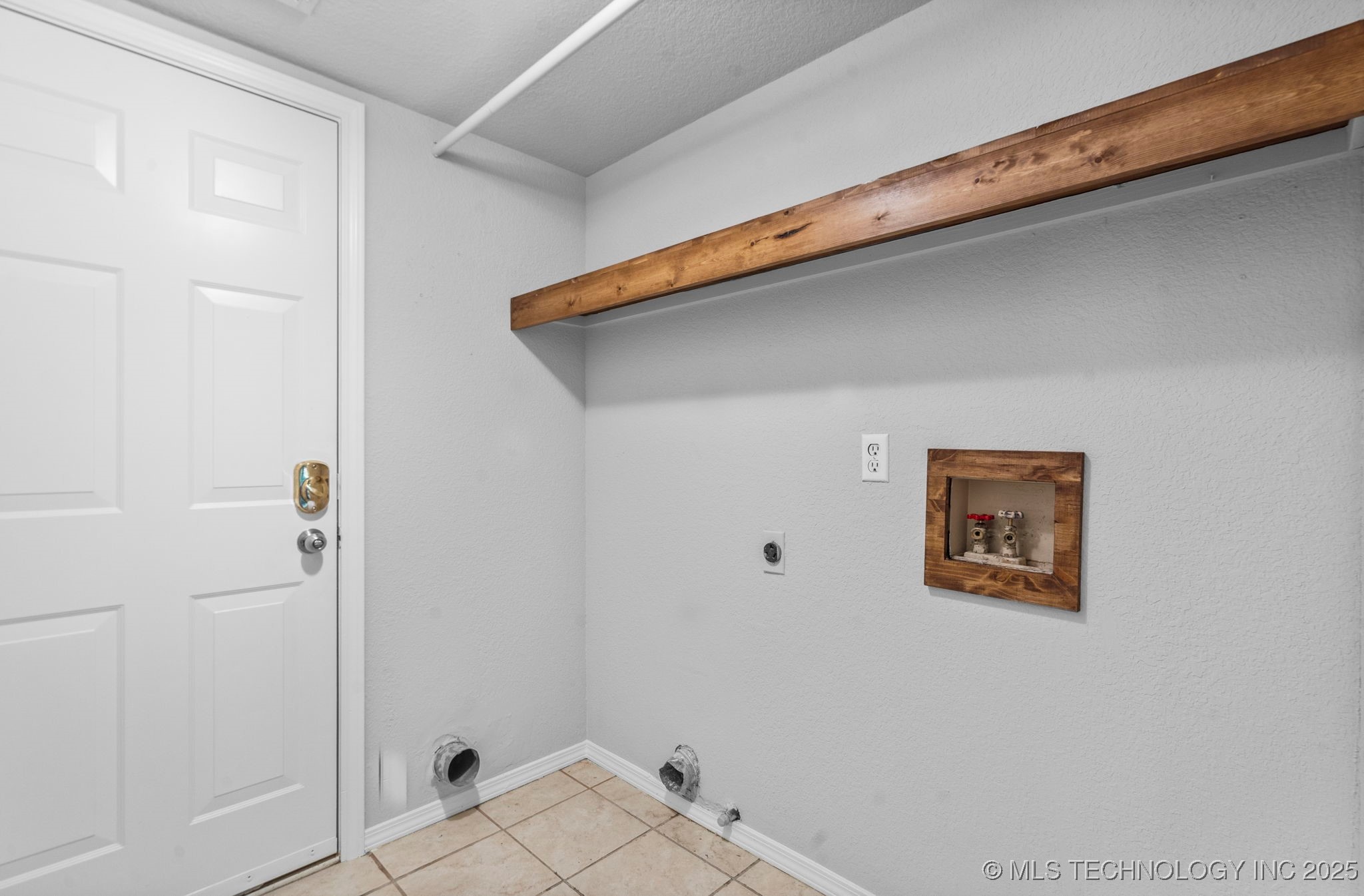 708 N Aster Avenue Property Photo 11