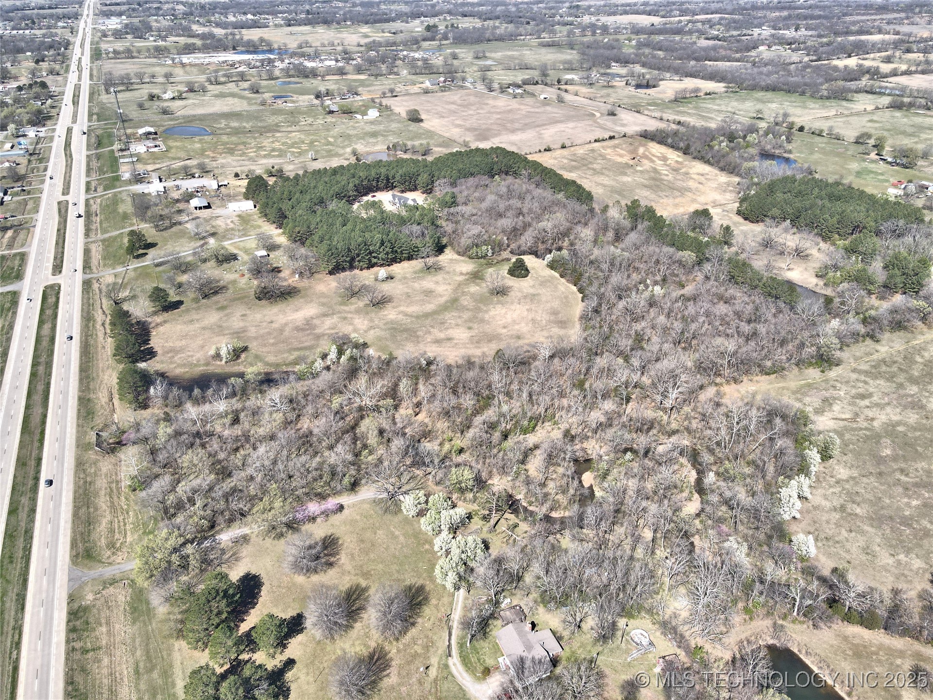 1838 E Hwy 62 Property Photo 1
