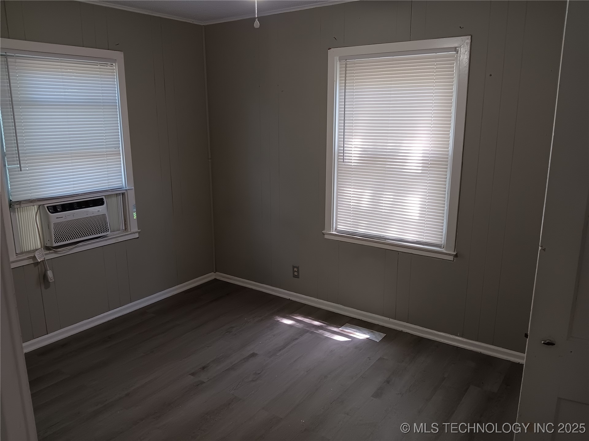 1319 N Delaware Avenue Property Photo 4