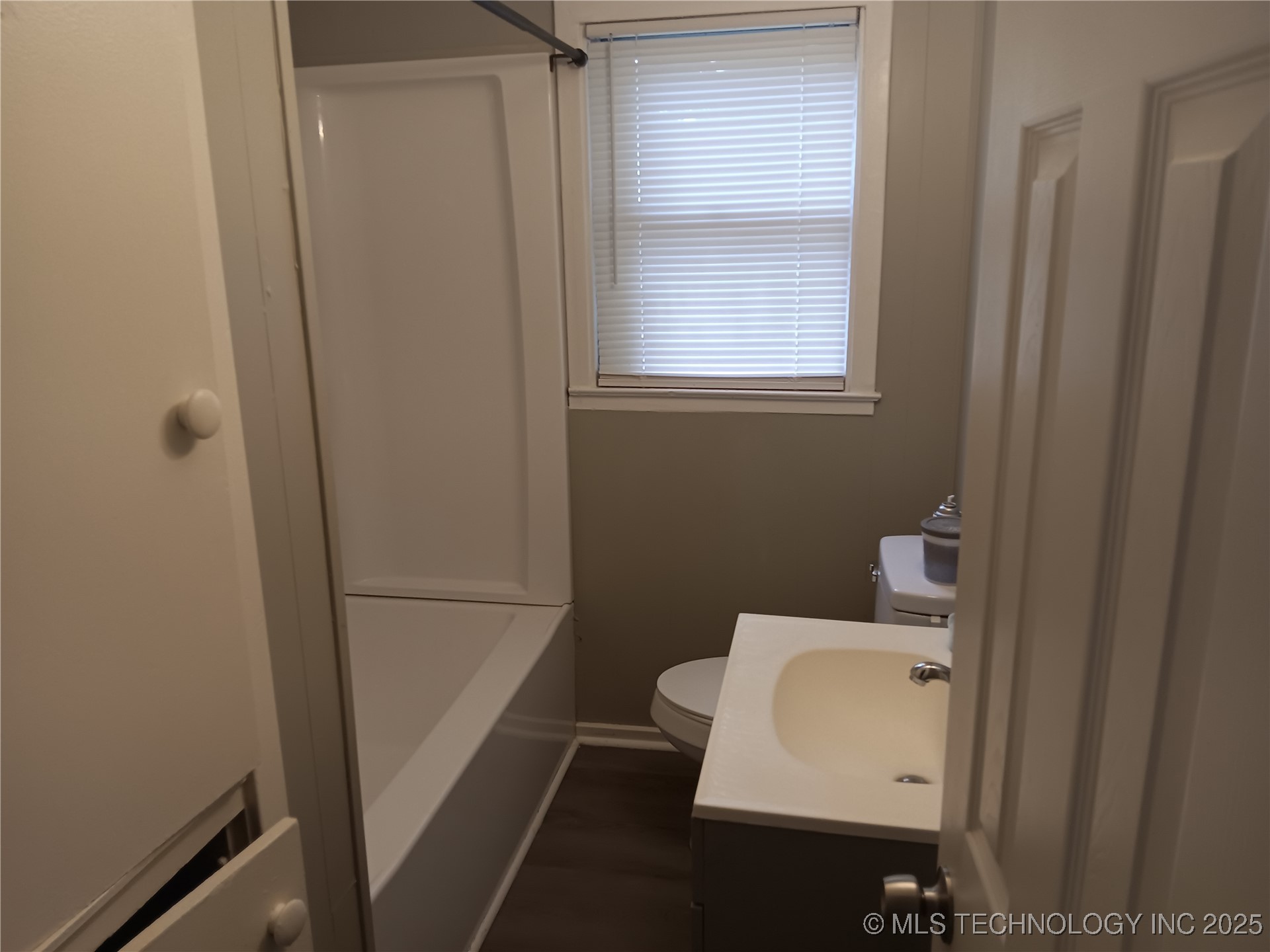 1319 N Delaware Avenue Property Photo 13