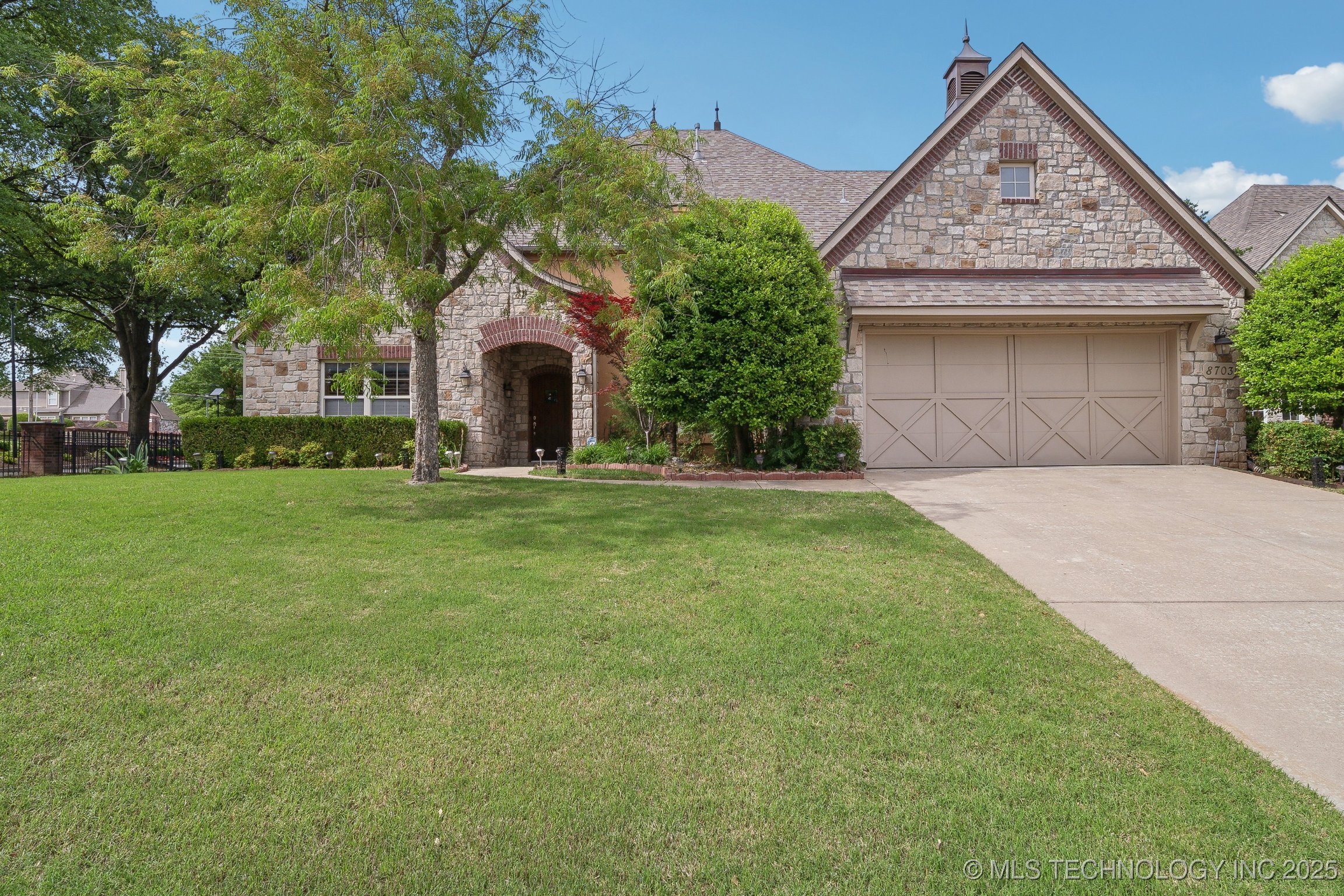 8703 E 101st Place Property Photo 1