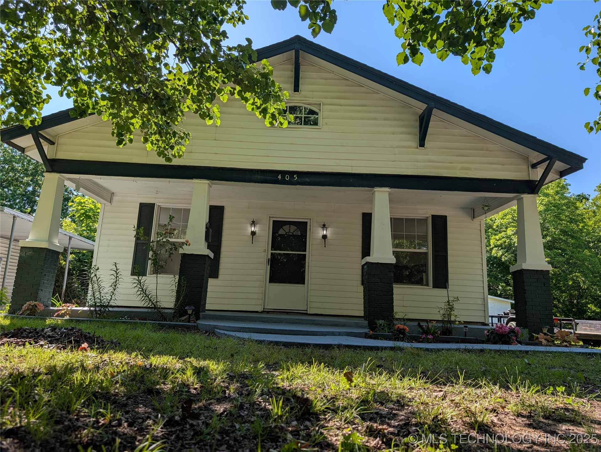 405 N N Street Property Photo 1