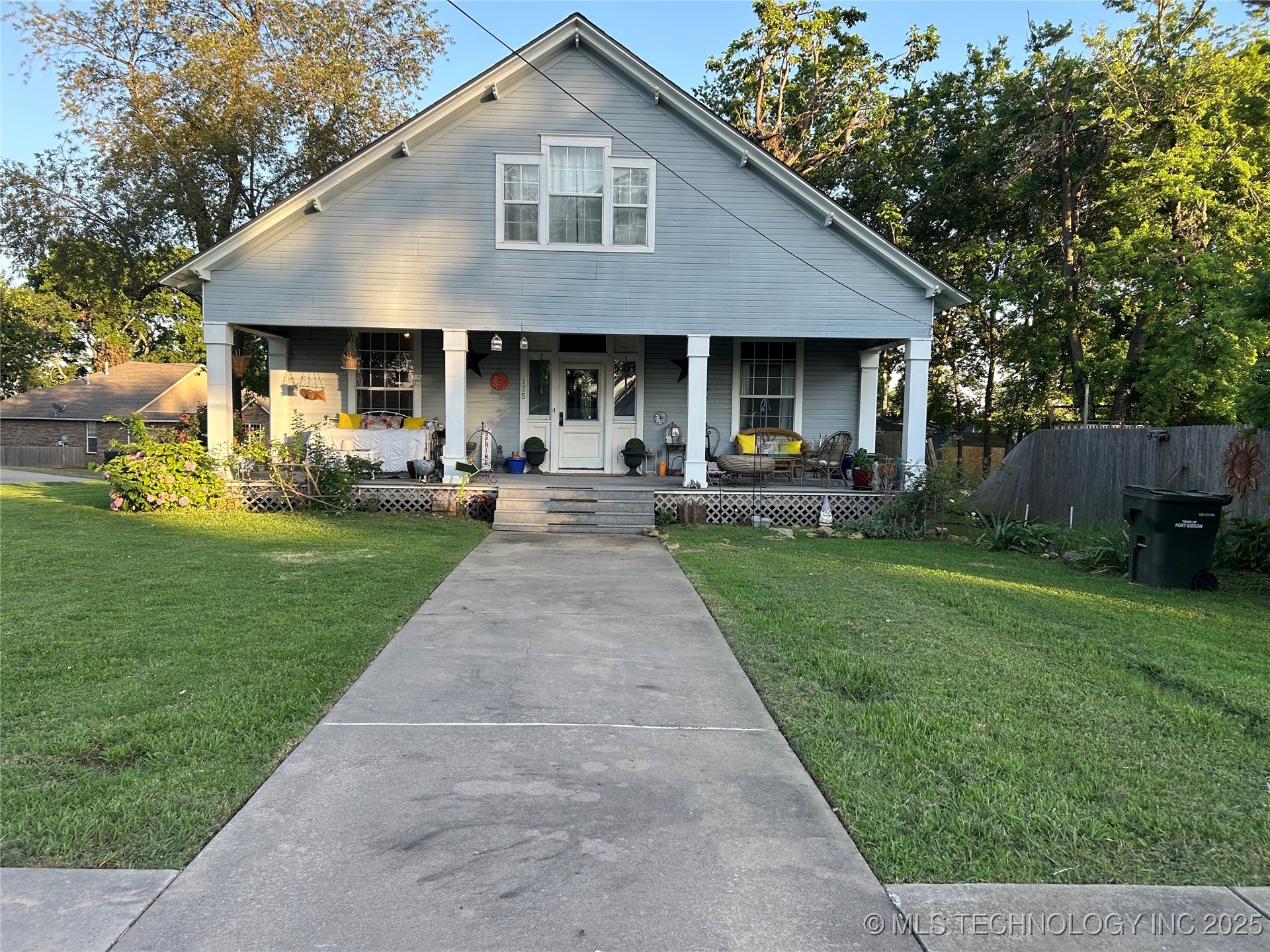 125 Walnut Street Property Photo 1