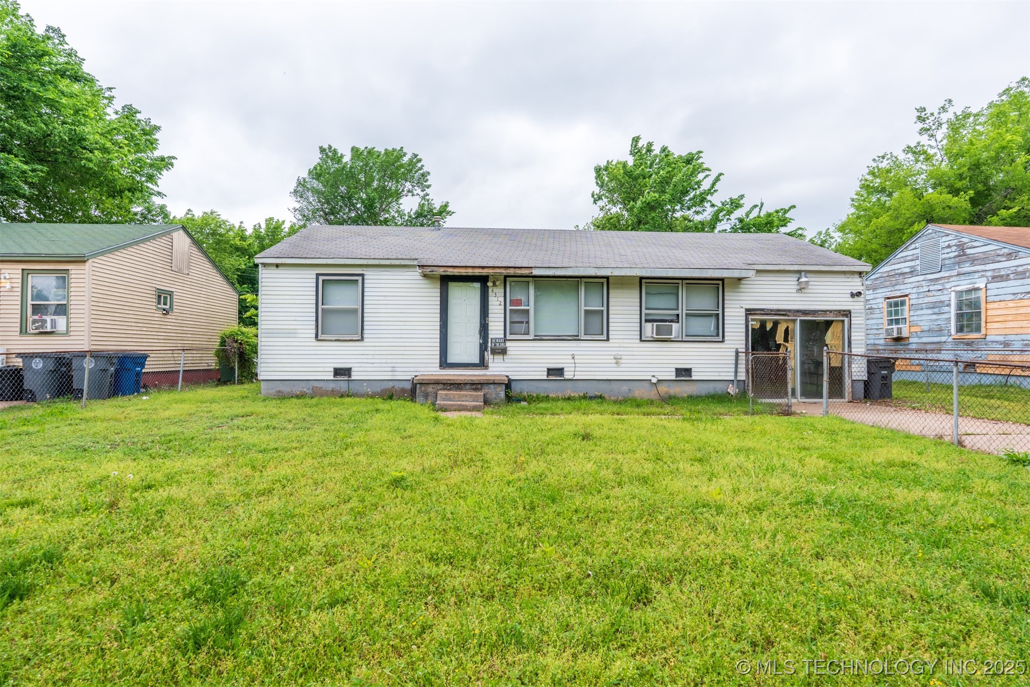 4312 N Hartford Avenue Property Photo 1