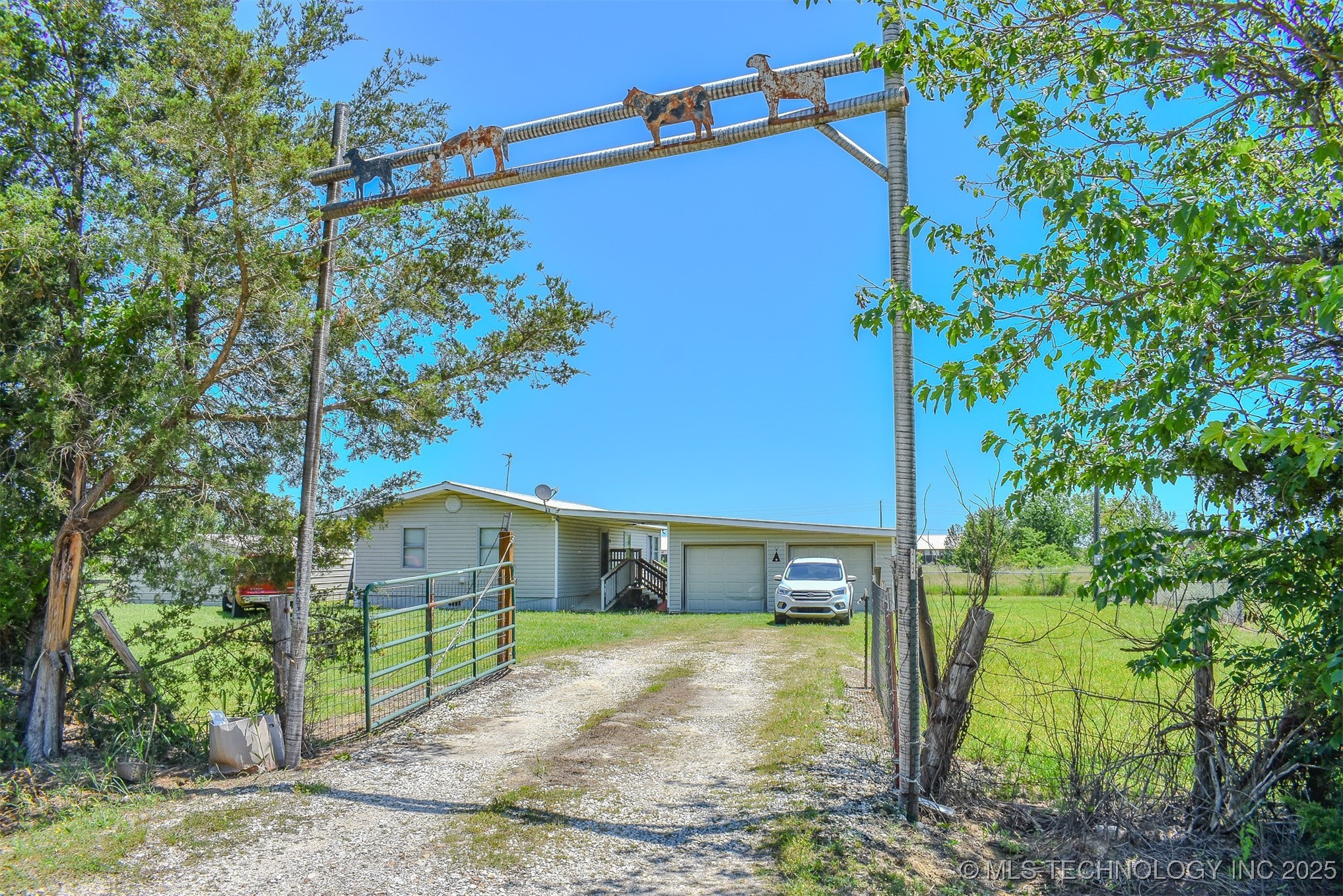 919 N 4210 Road Property Photo 1