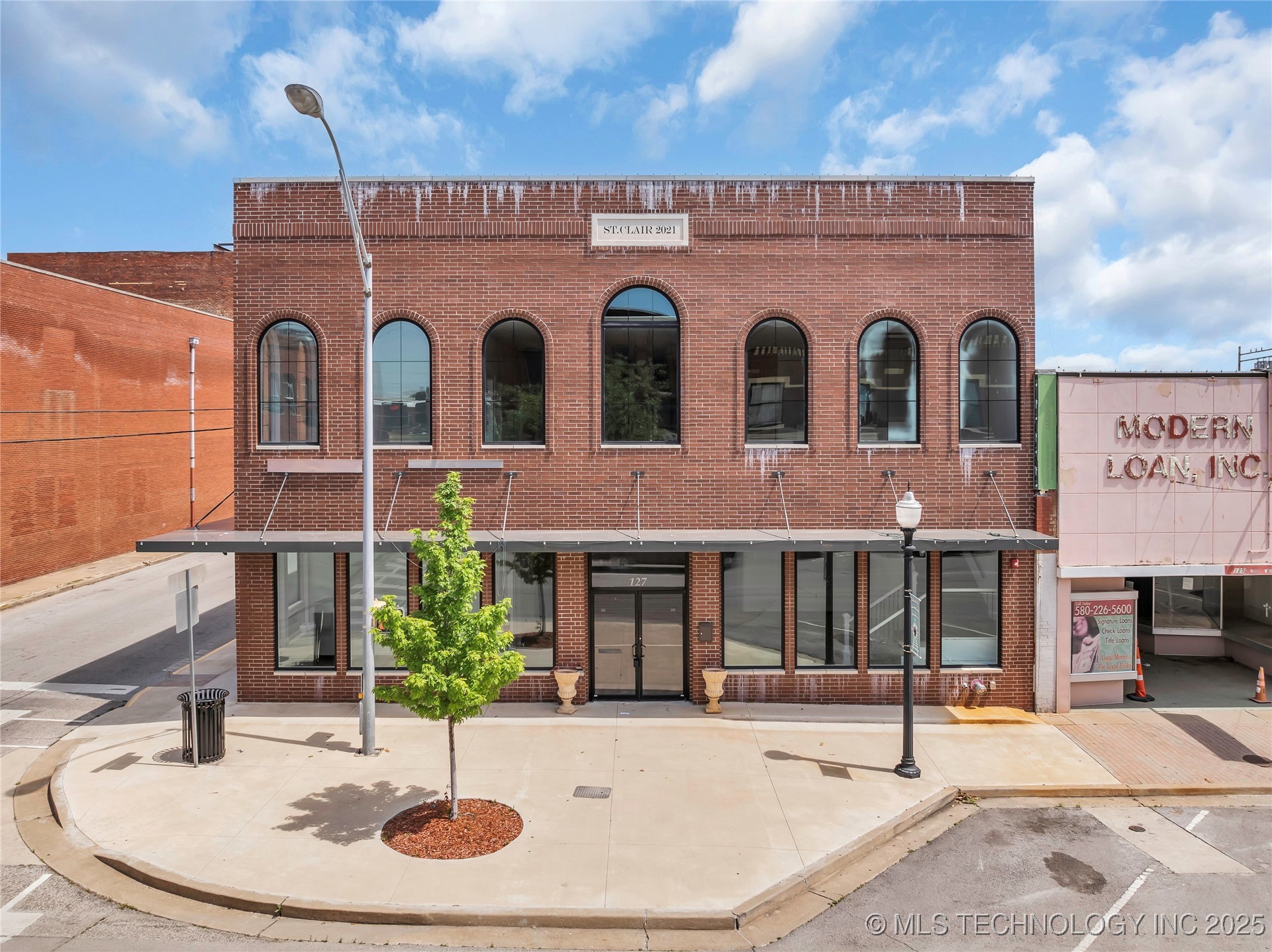 127 W Main Street Property Photo