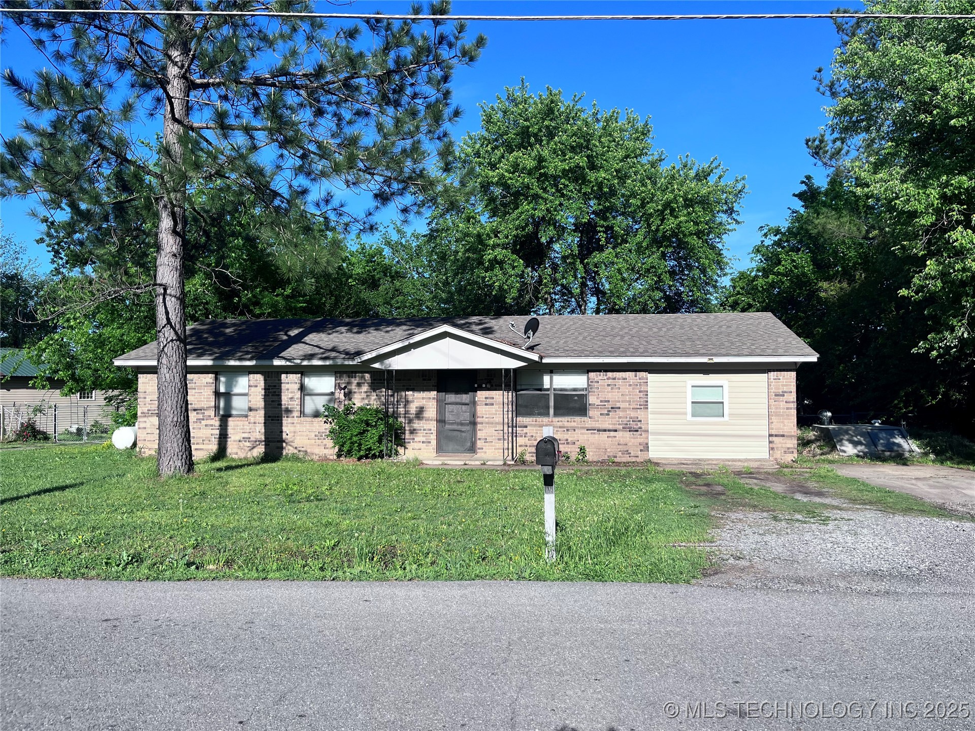115 Center Point Property Photo