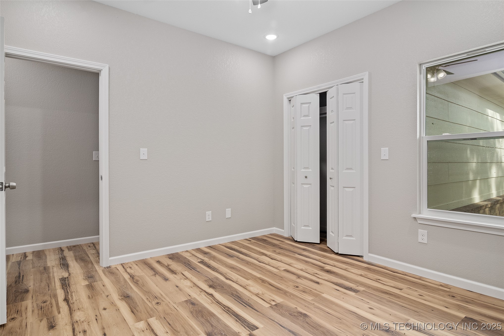 116 E 48th Street Property Photo 5