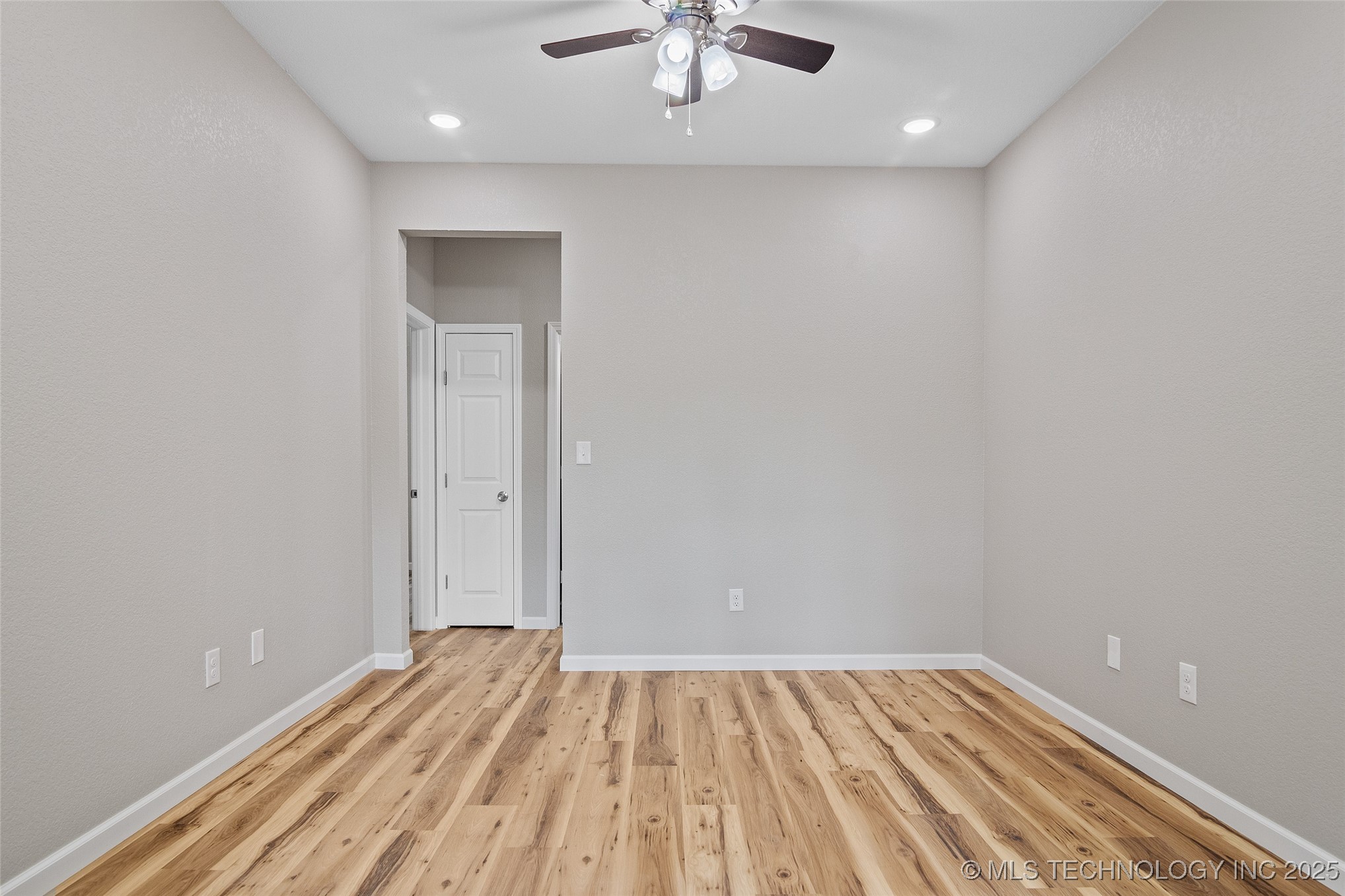 116 E 48th Street Property Photo 8