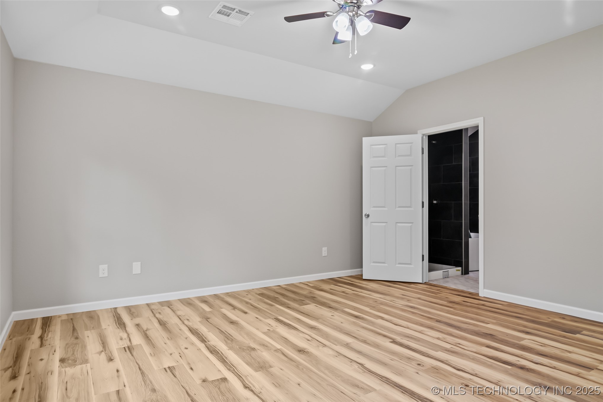 116 E 48th Street Property Photo 18