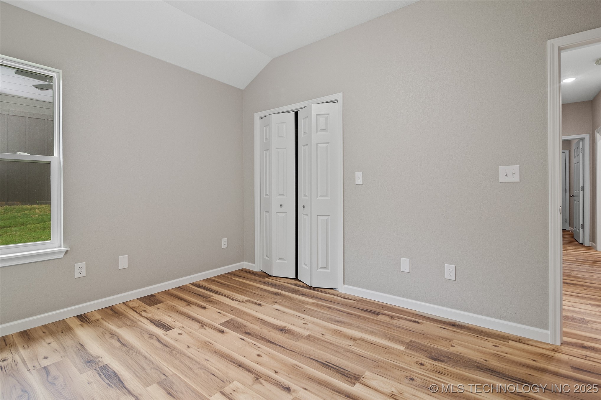 116 E 48th Street Property Photo 24