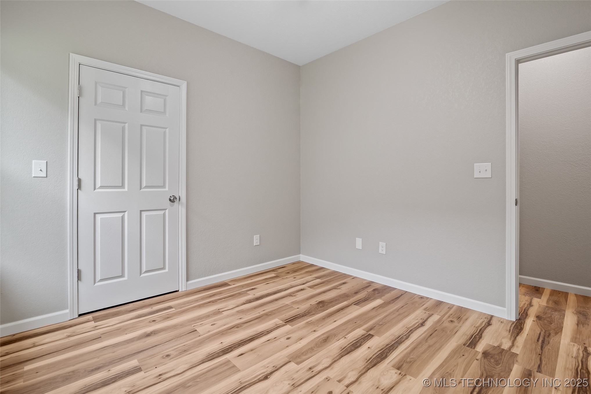 116 E 48th Street Property Photo 29