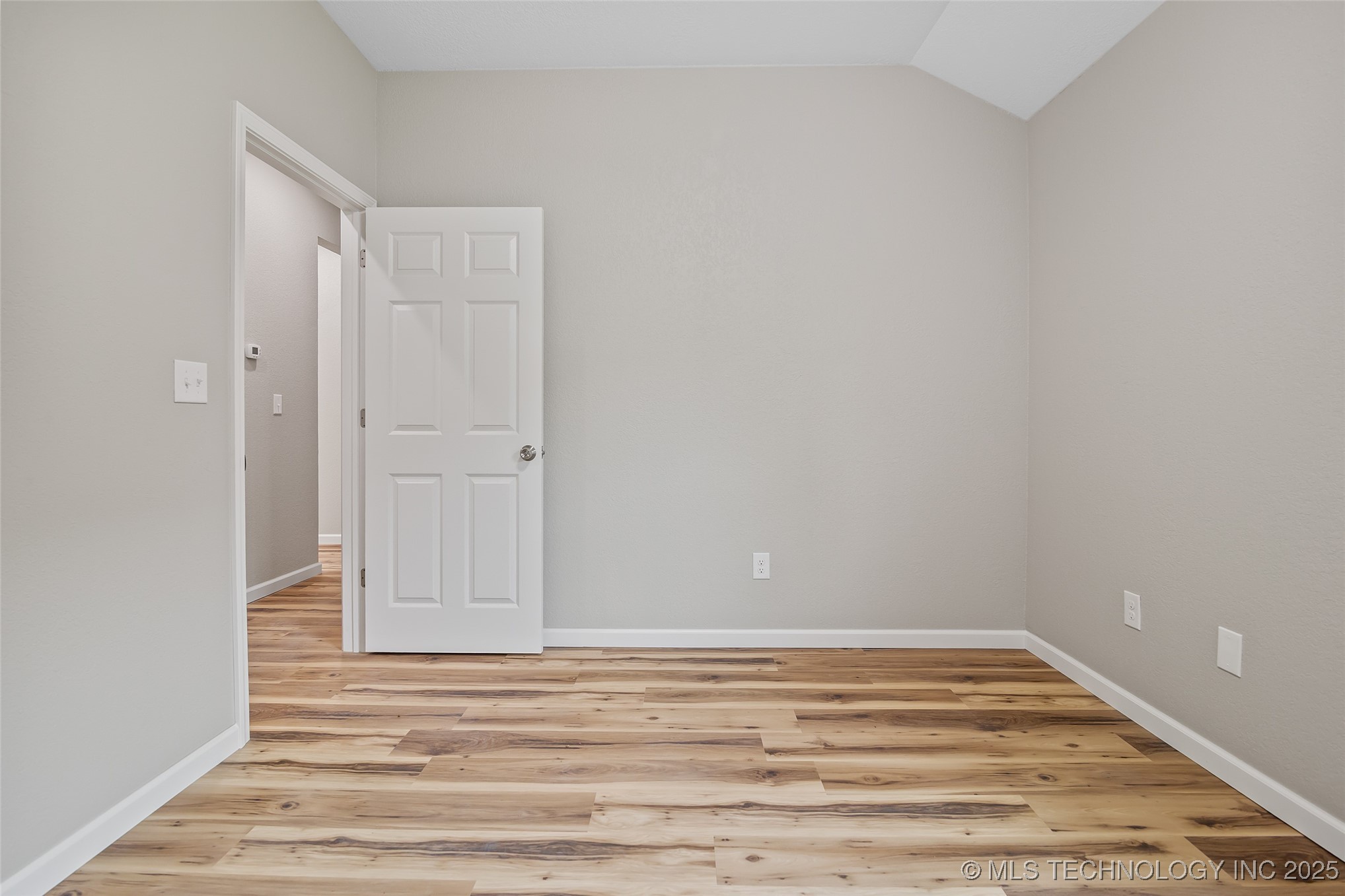 116 E 48th Street Property Photo 30