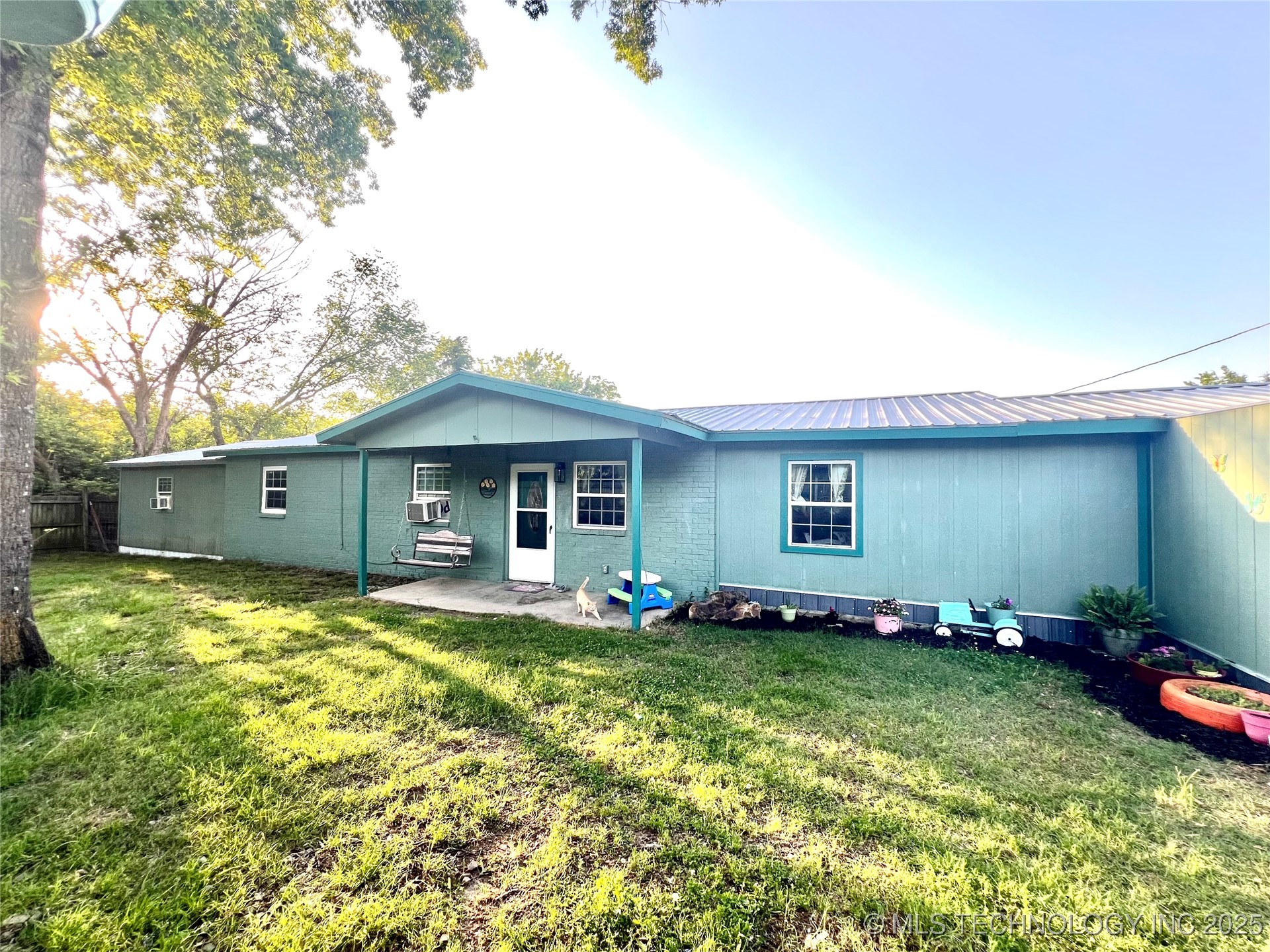 304 E Valley Road Property Photo