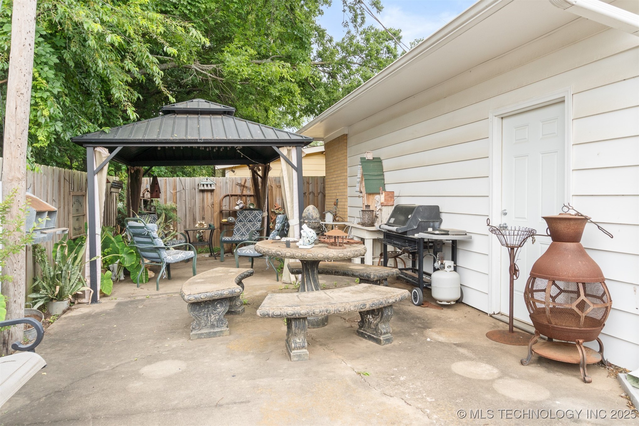 819 W Elm Street Property Photo 38