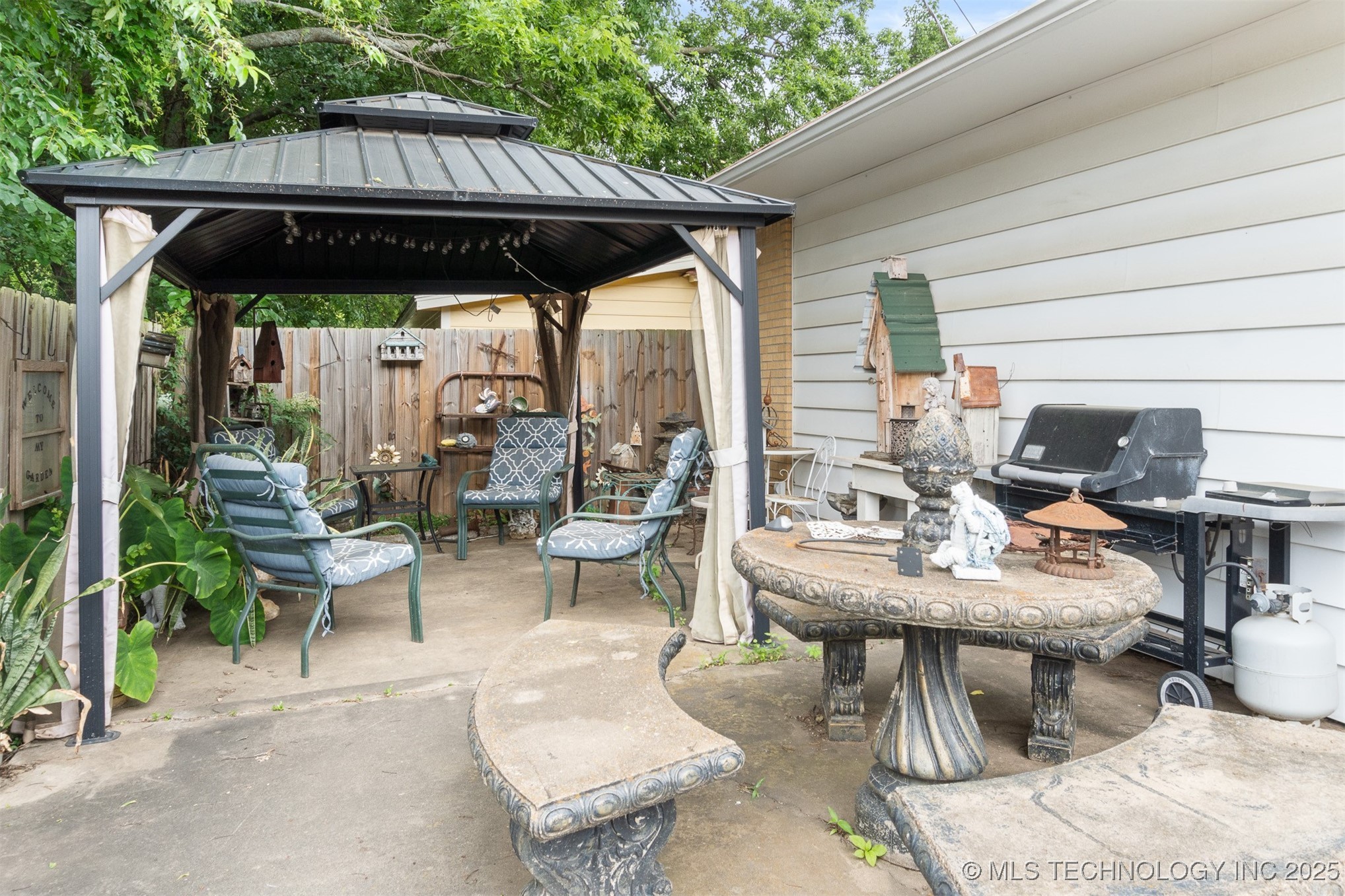 819 W Elm Street Property Photo 39