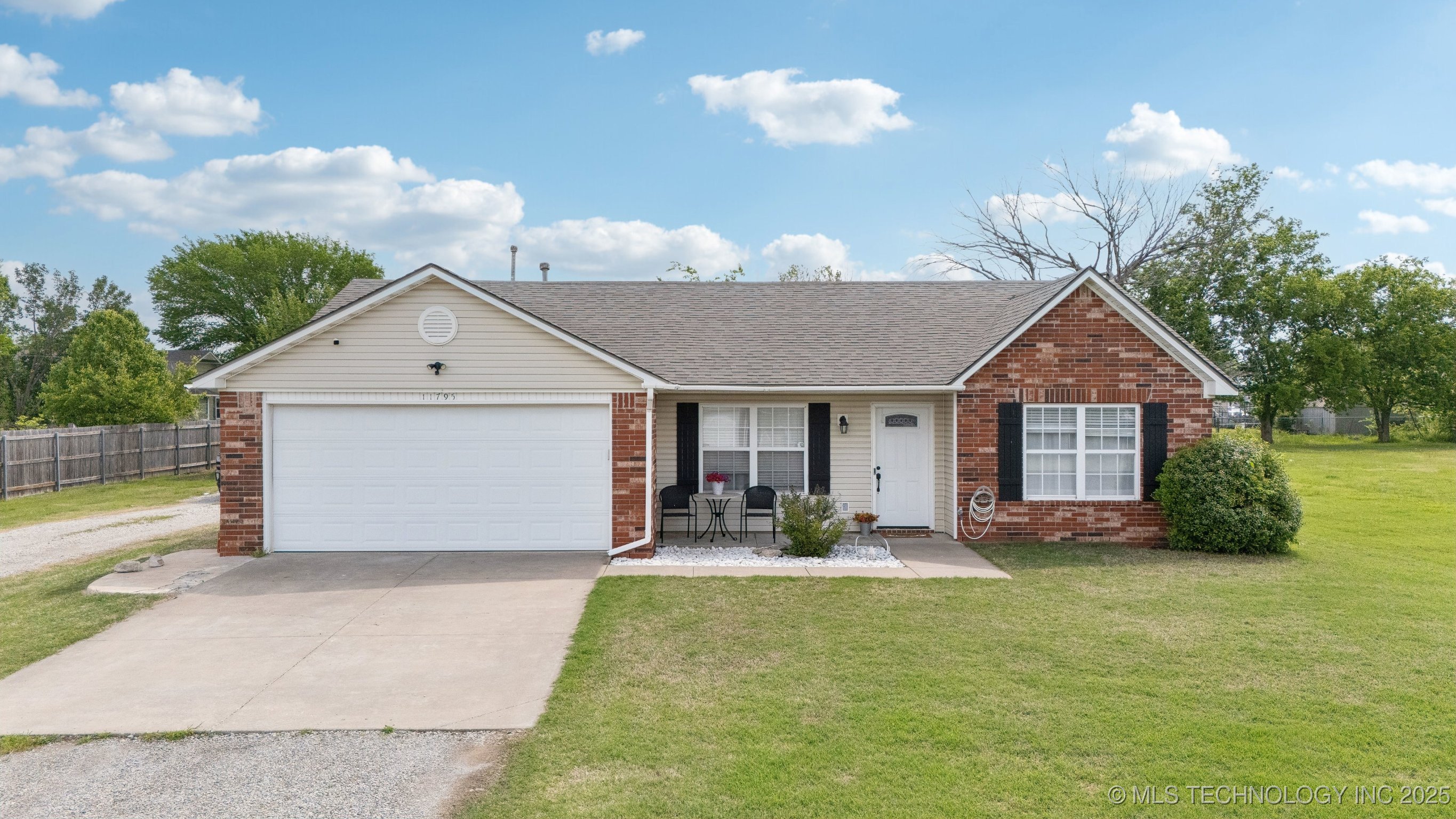 11795 Gun Smoke Drive Property Photo 1