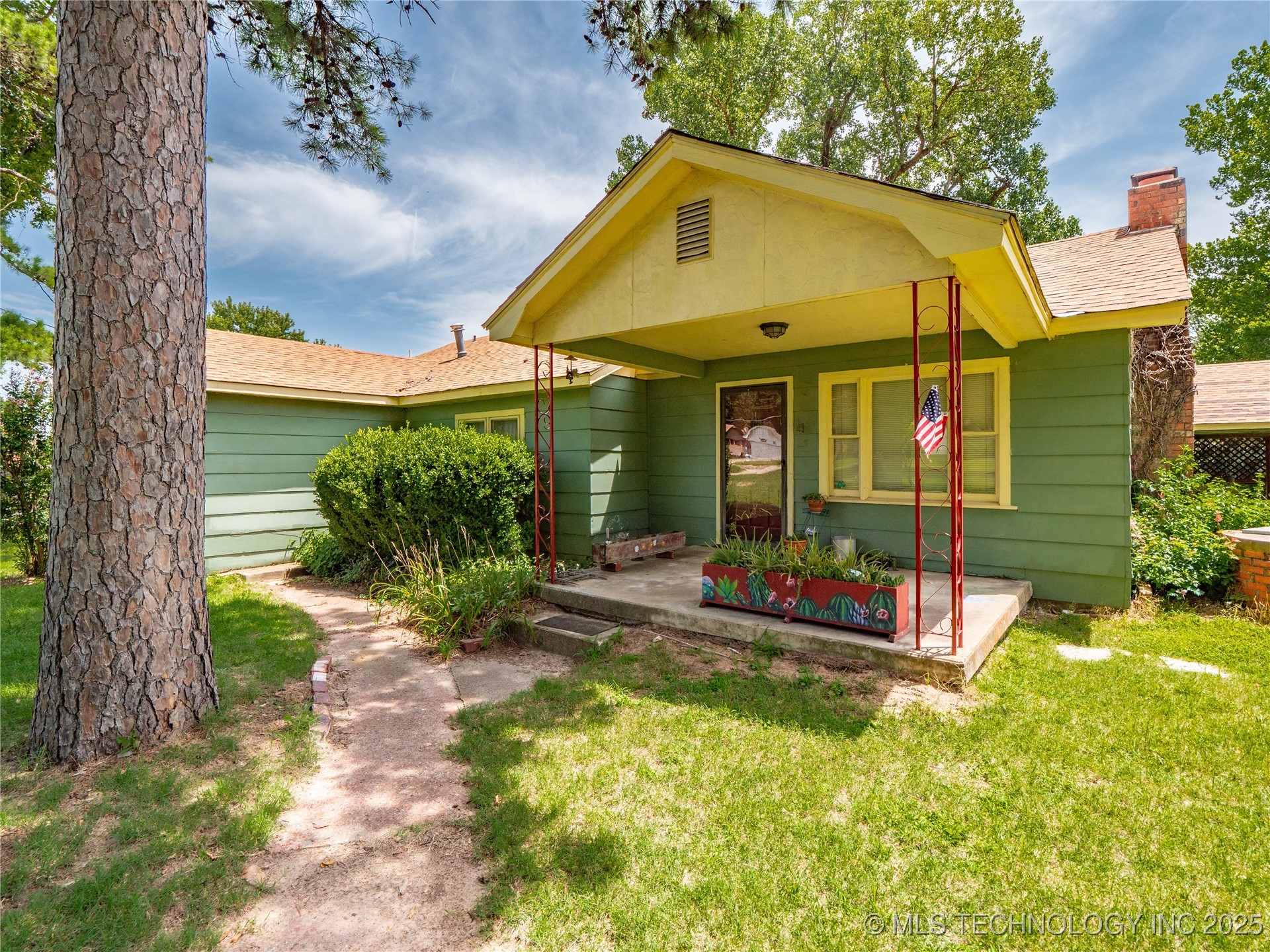 2708 Hardy Springs Road Property Photo 1