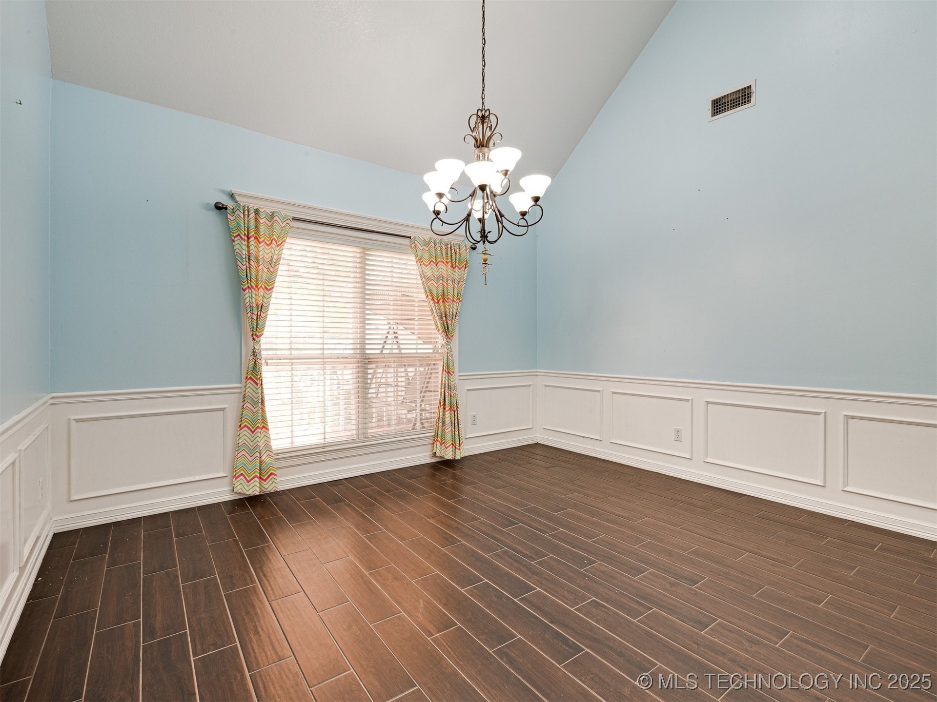 8704 N 140th East Court Property Photo 9