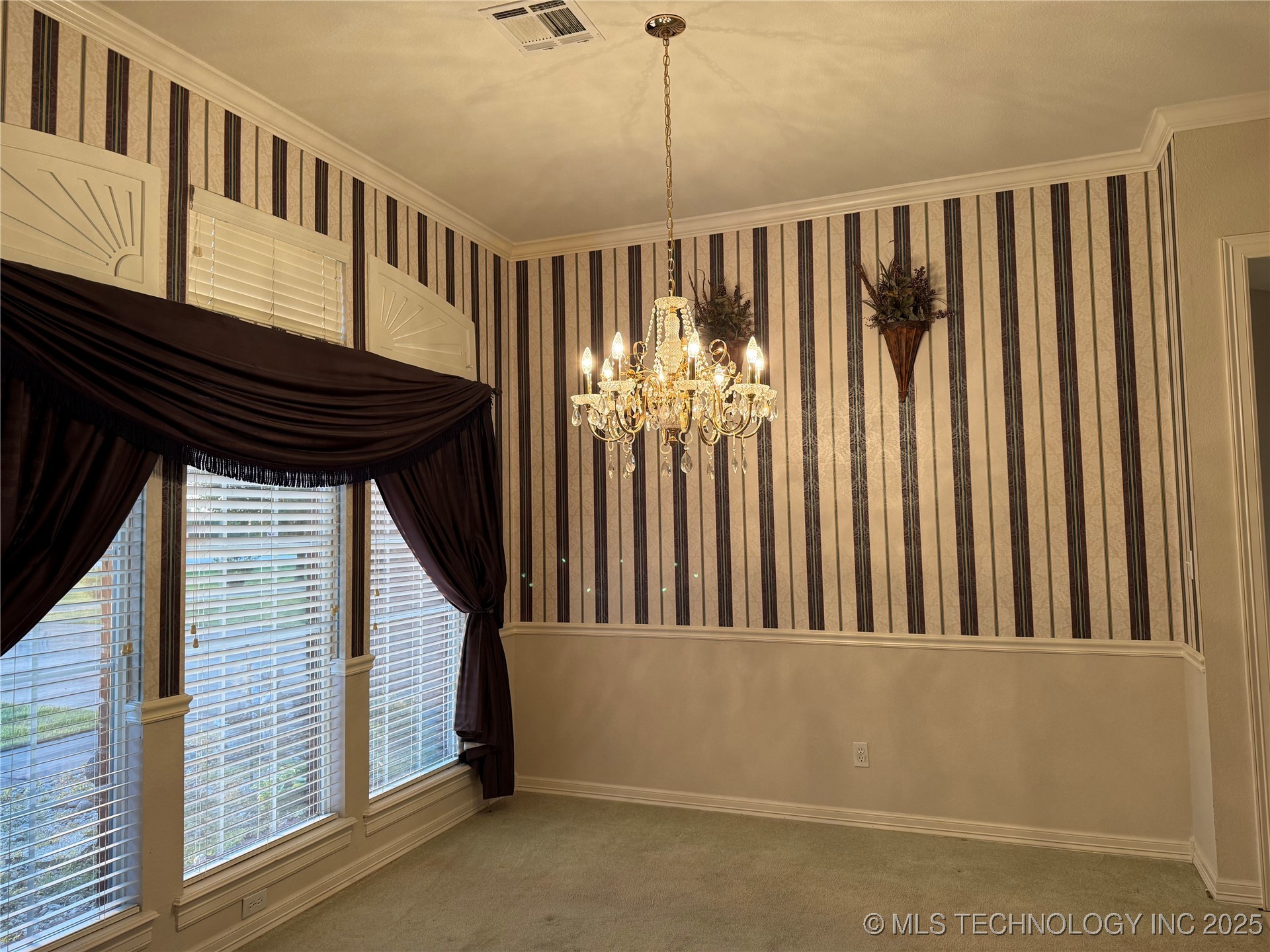 2100 S 32nd Street Property Photo 13