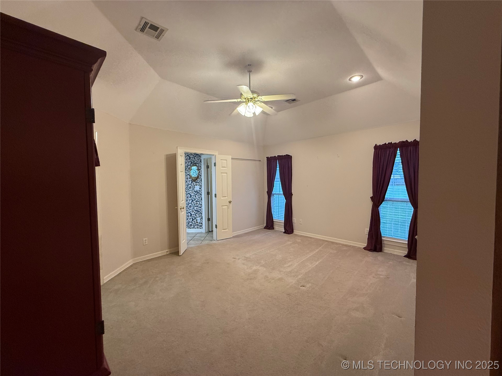 2100 S 32nd Street Property Photo 23