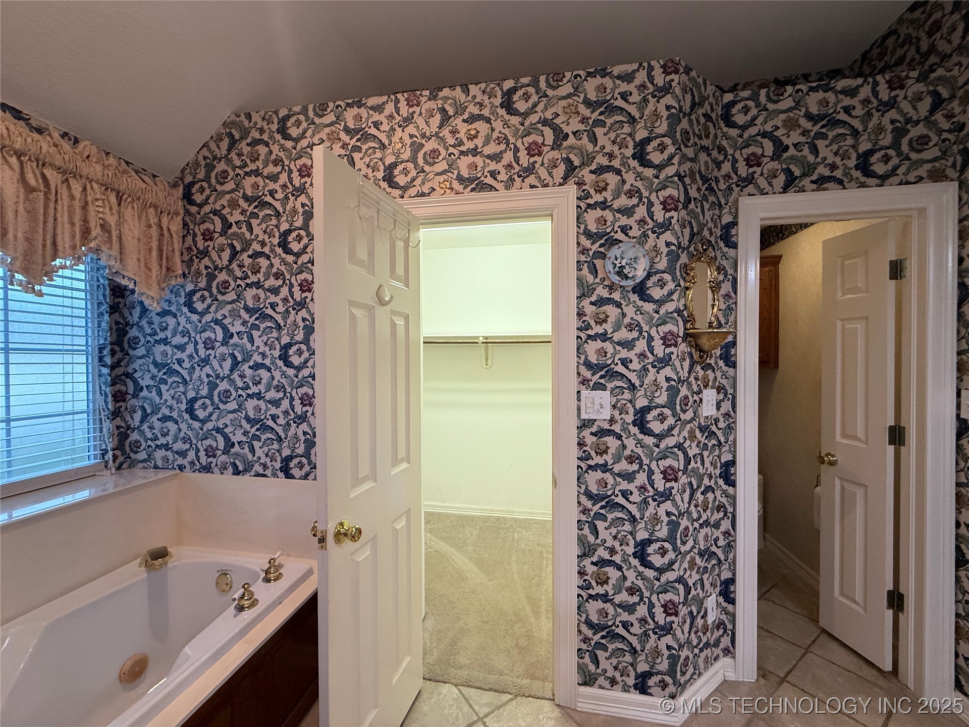 2100 S 32nd Street Property Photo 27
