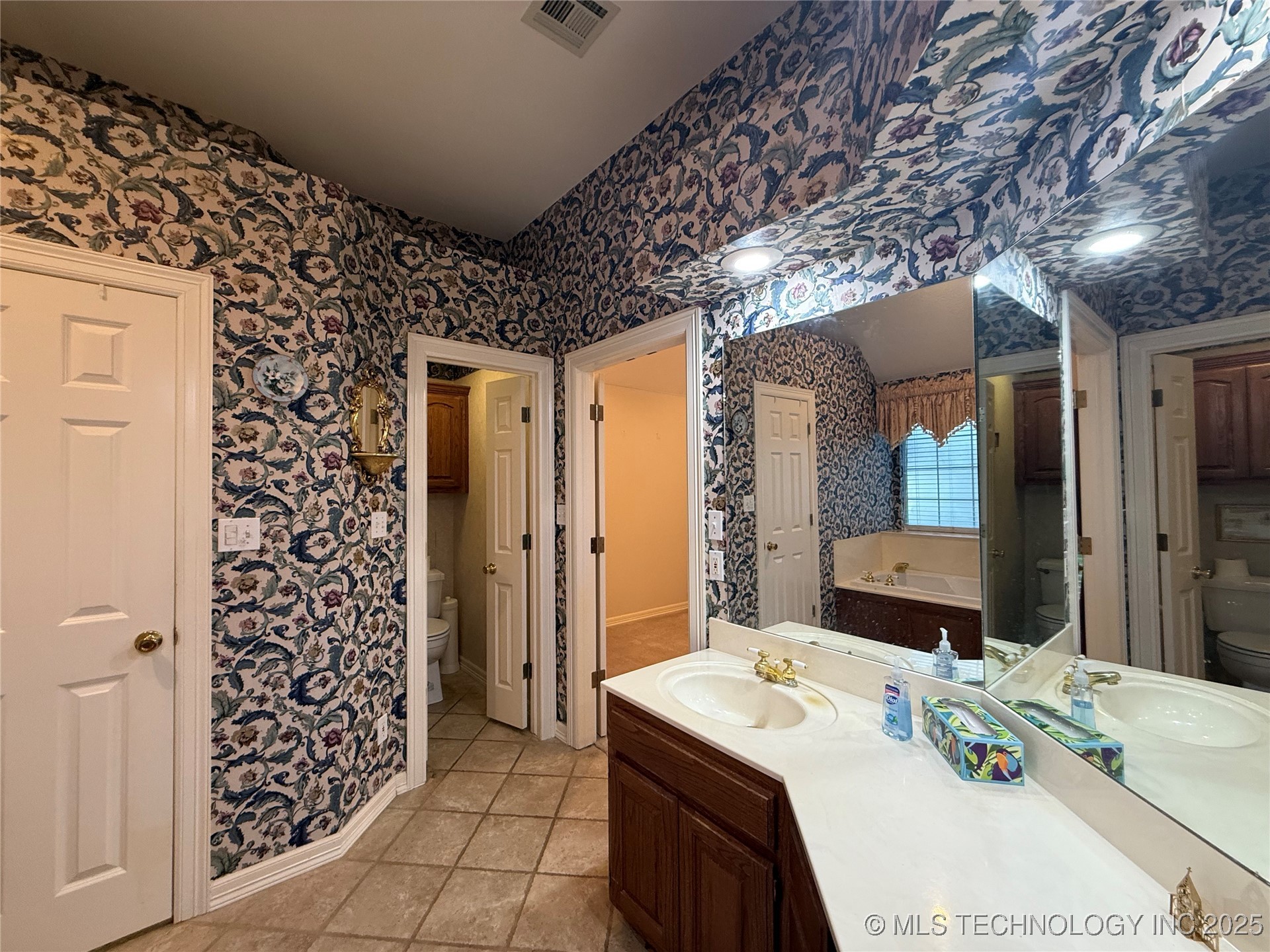 2100 S 32nd Street Property Photo 32