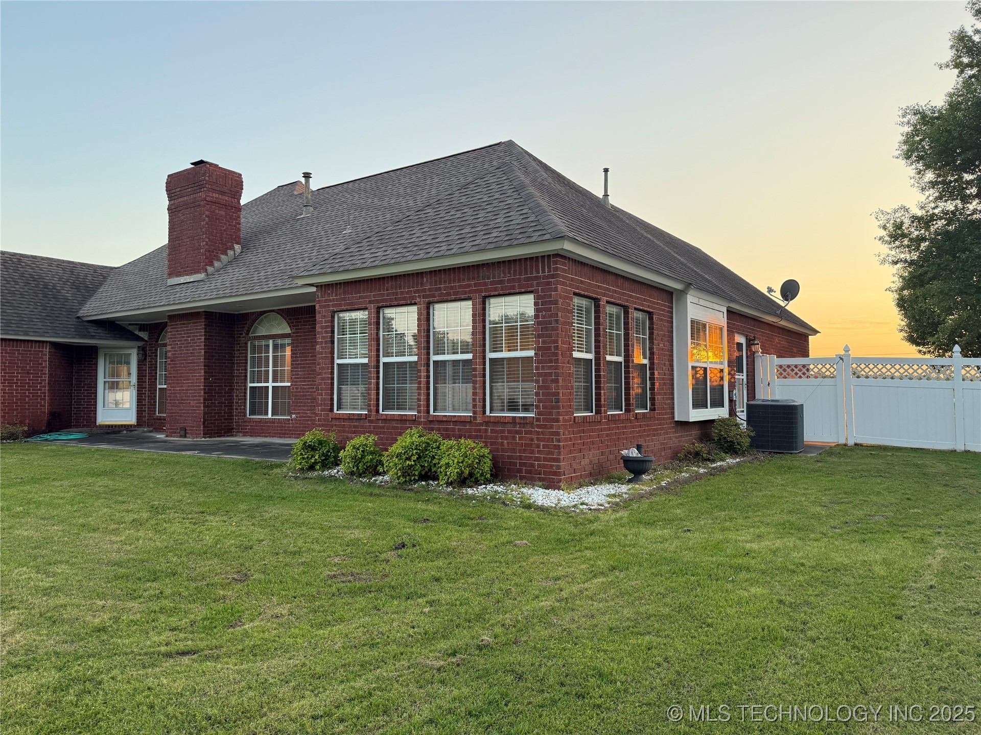 2100 S 32nd Street Property Photo 75