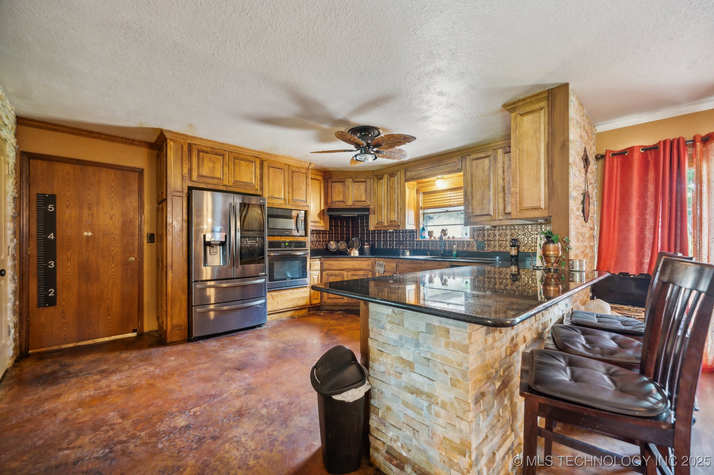17711 E Archer Street Property Photo 12