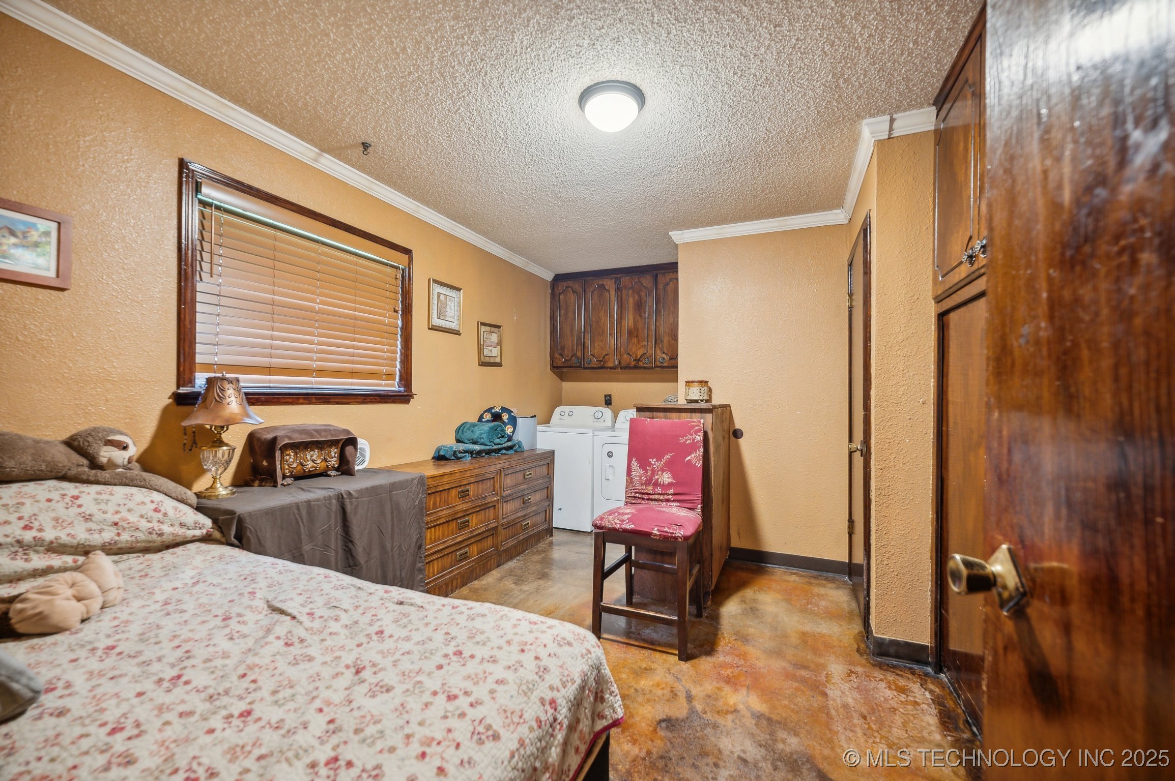17711 E Archer Street Property Photo 18