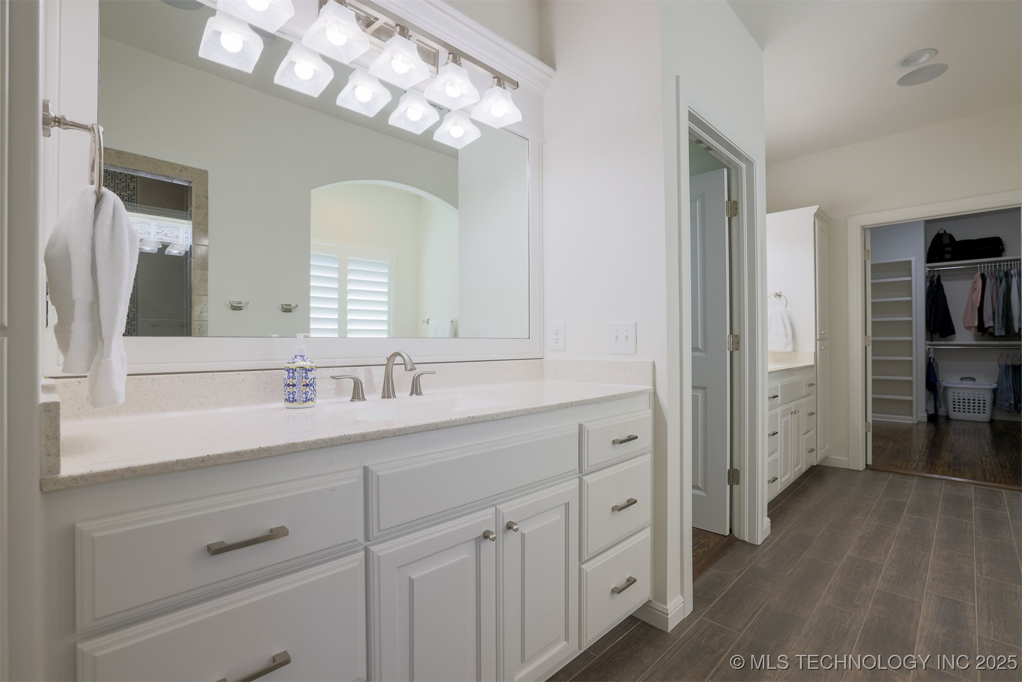 16958 E 45th Street Property Photo 28