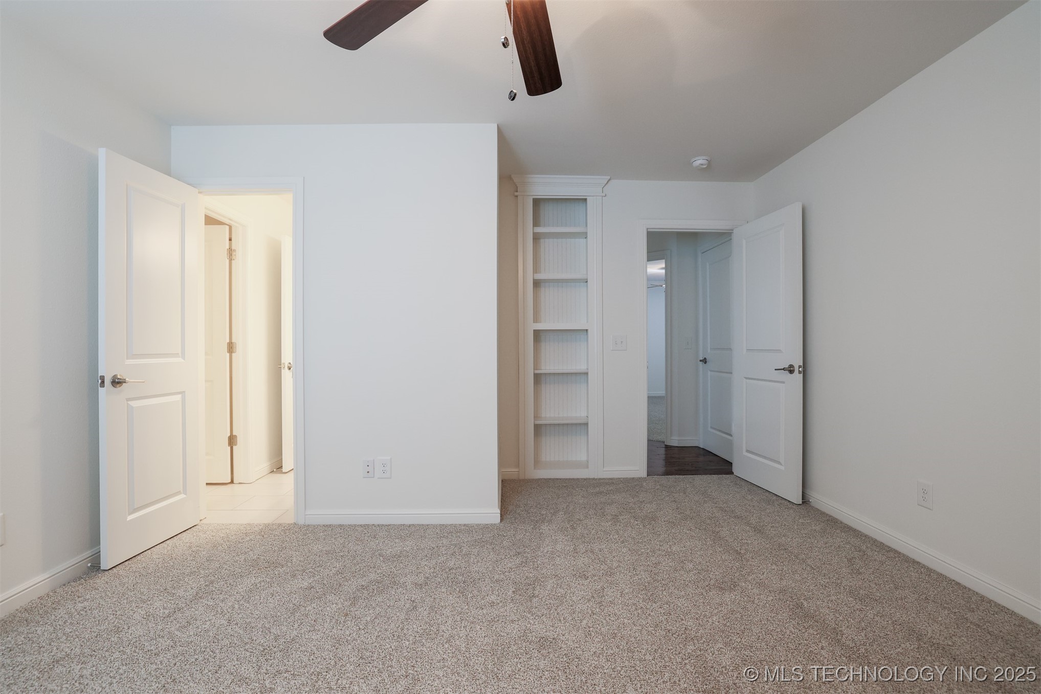 16958 E 45th Street Property Photo 42