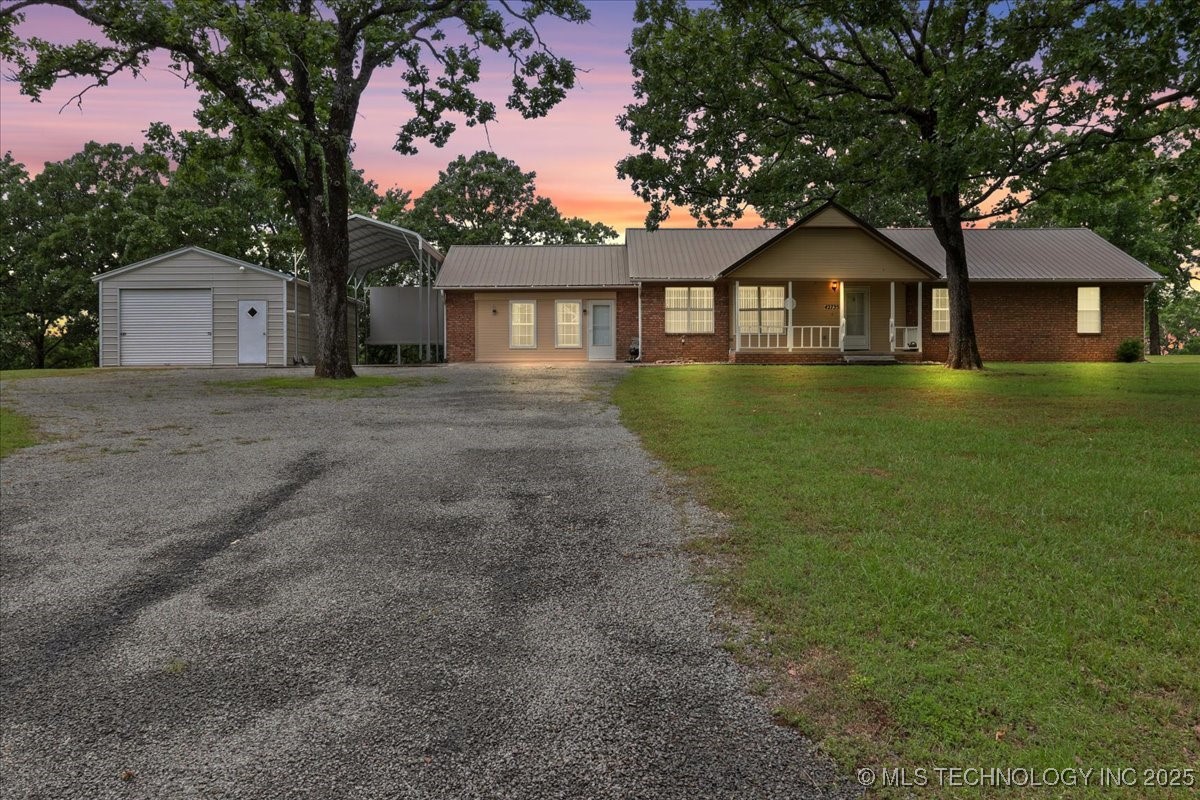 42735 Timber Ridge Property Photo 2