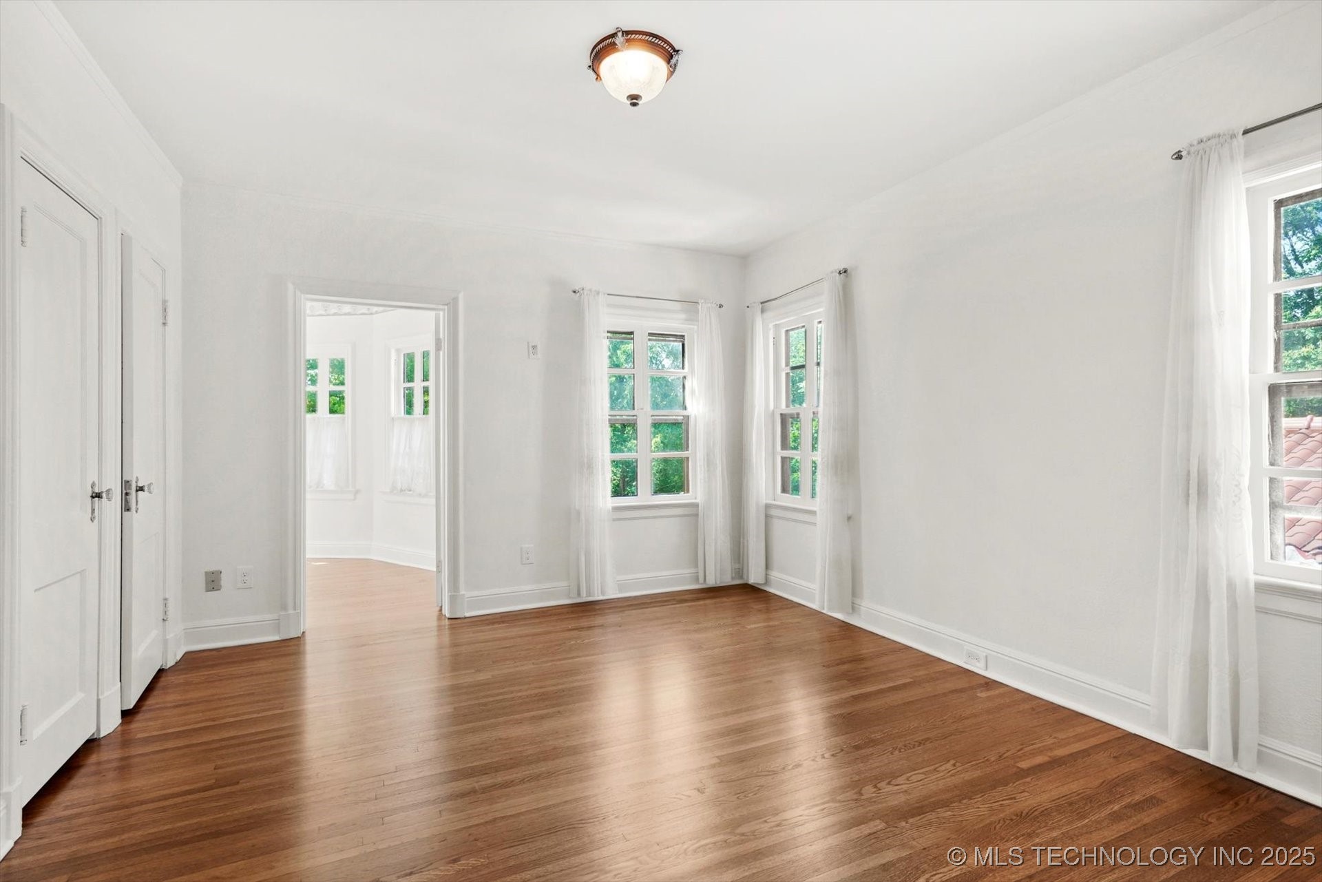 2424 S Cincinnati Avenue Property Photo 38
