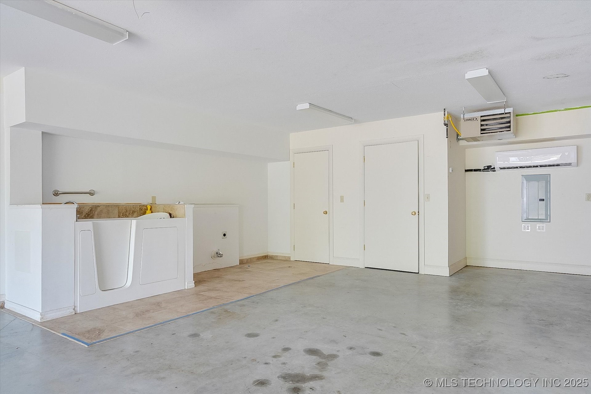 2424 S Cincinnati Avenue Property Photo 47
