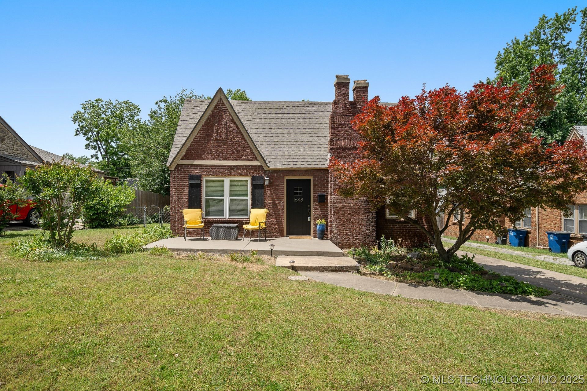 1648 S Columbia Place Property Photo 1