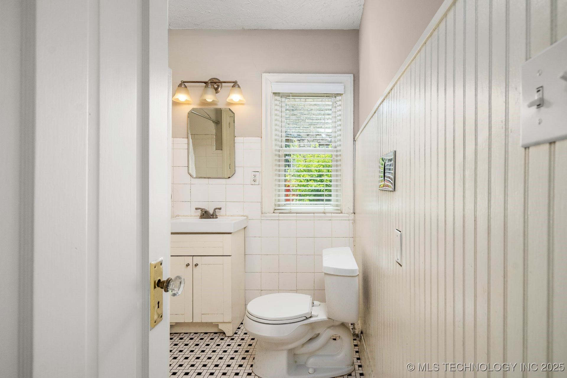 1648 S Columbia Place Property Photo 13