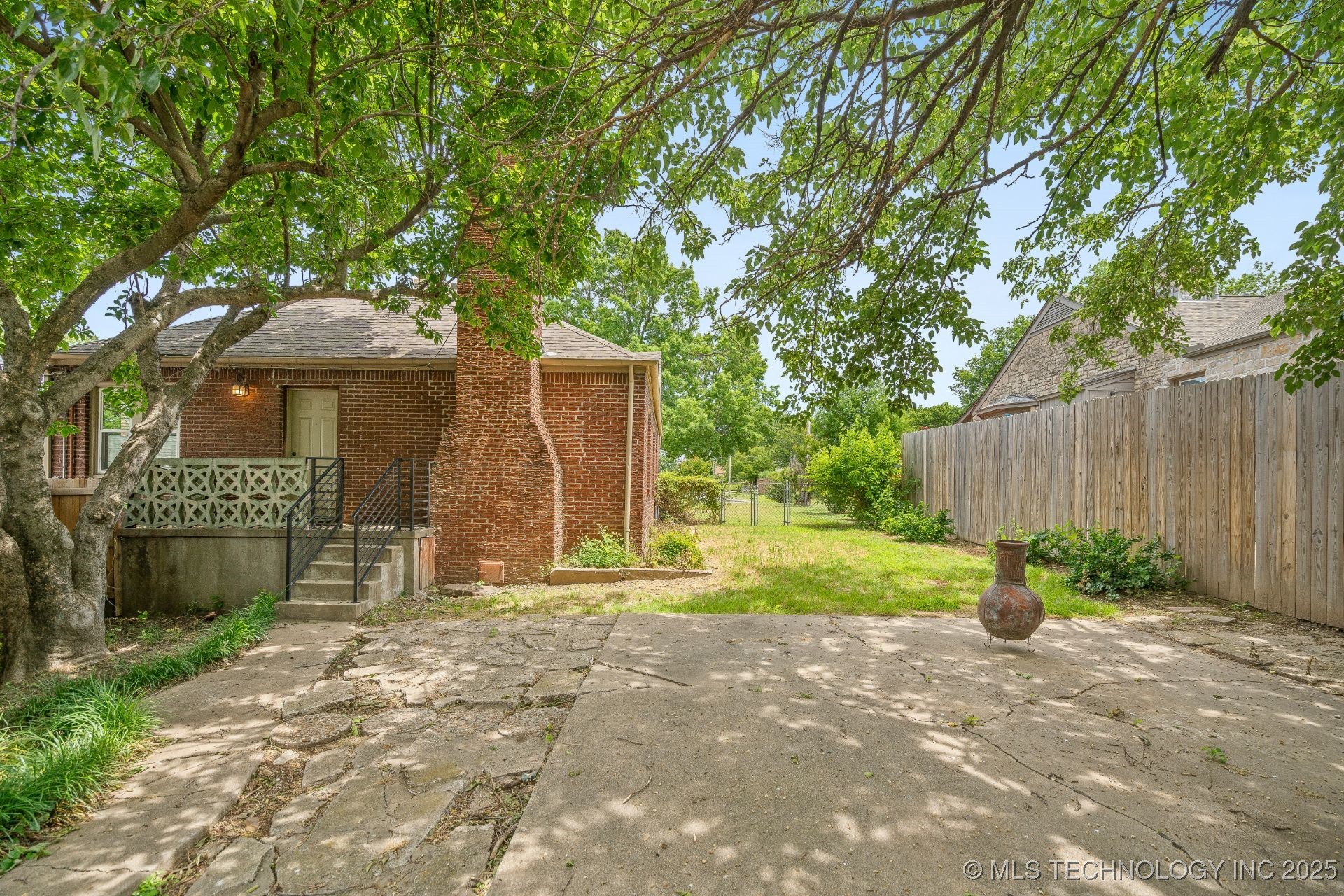 1648 S Columbia Place Property Photo 22