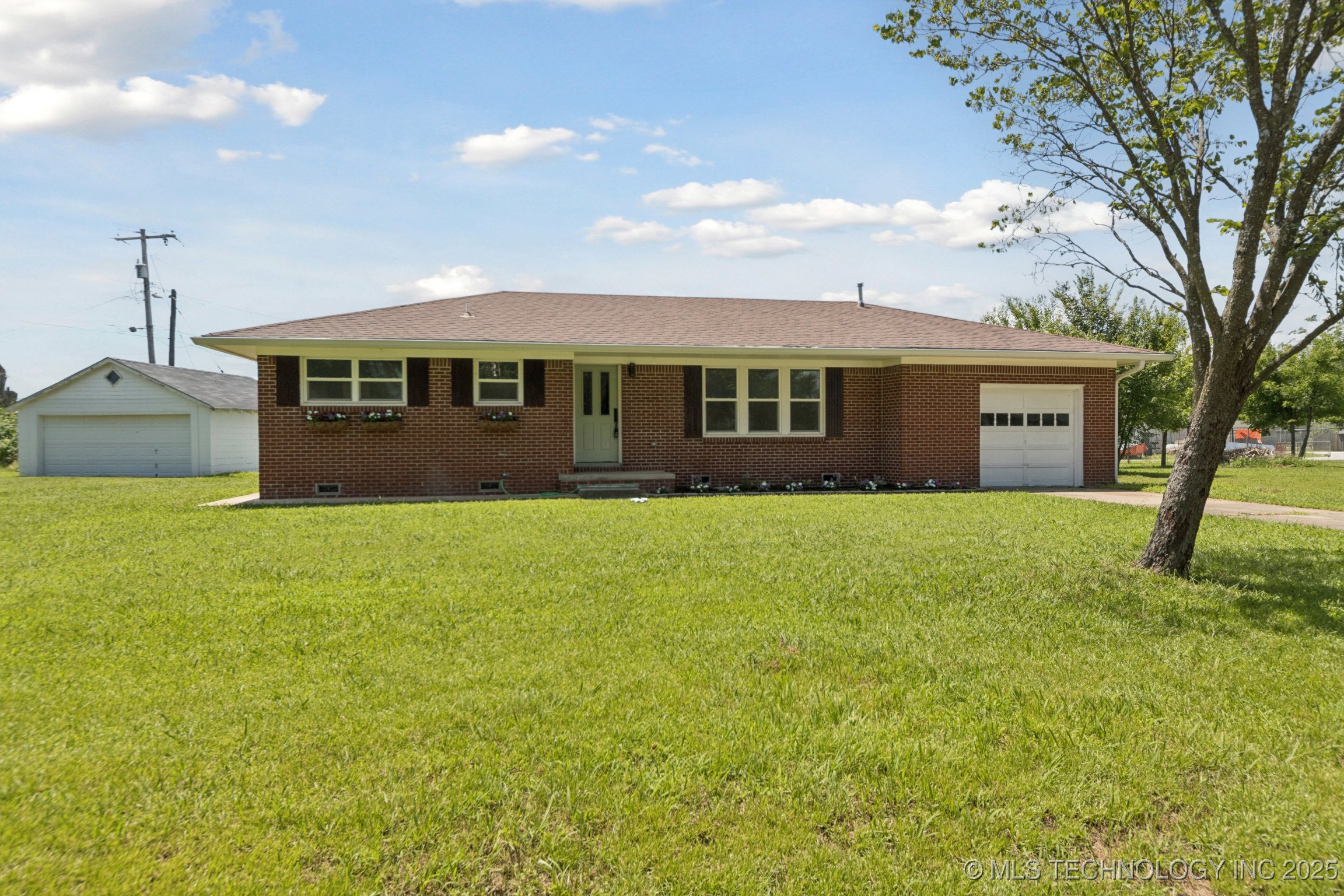 425 Mulberry Avenue Property Photo 1