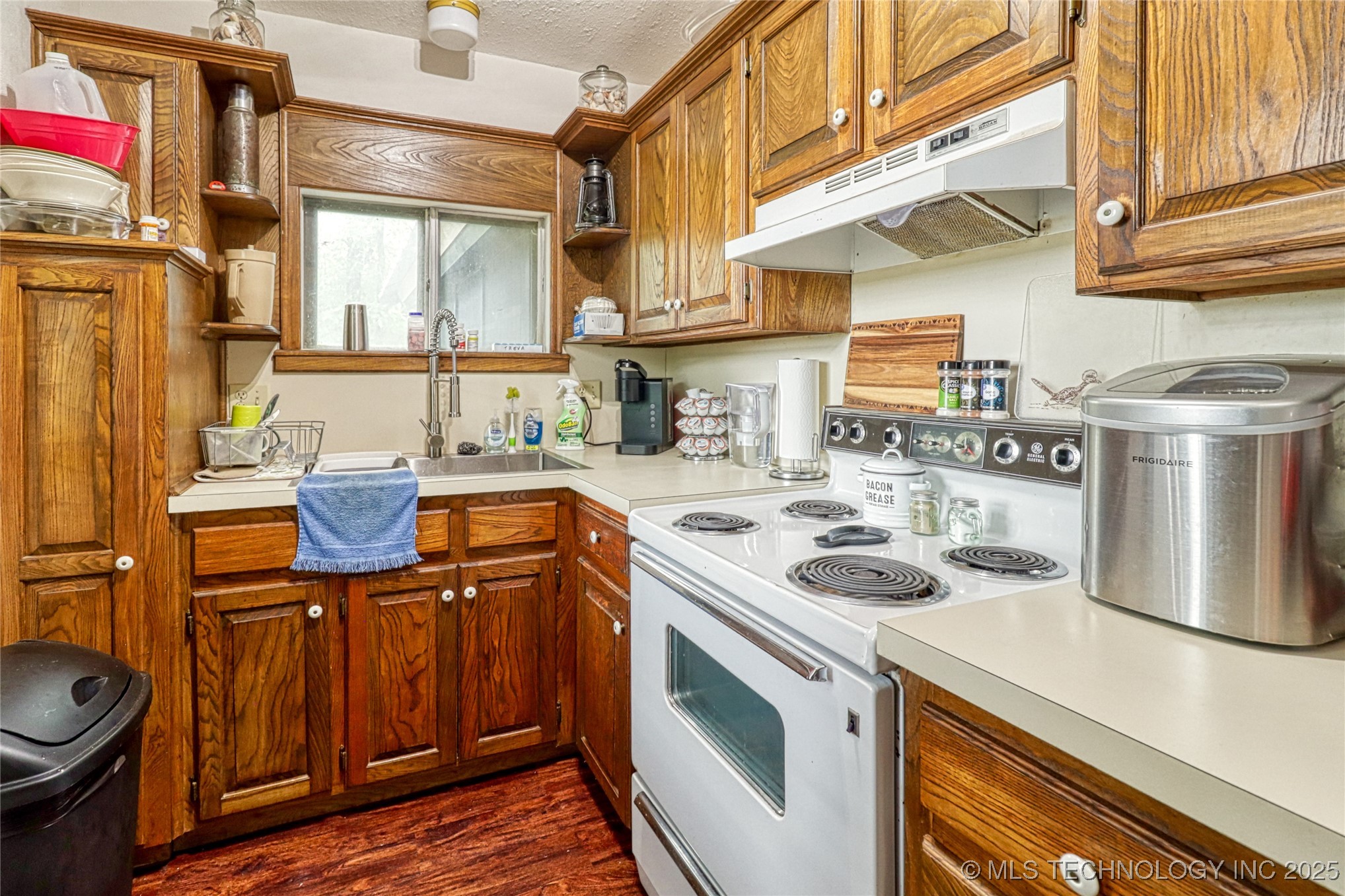 5831 Evans Property Photo 8