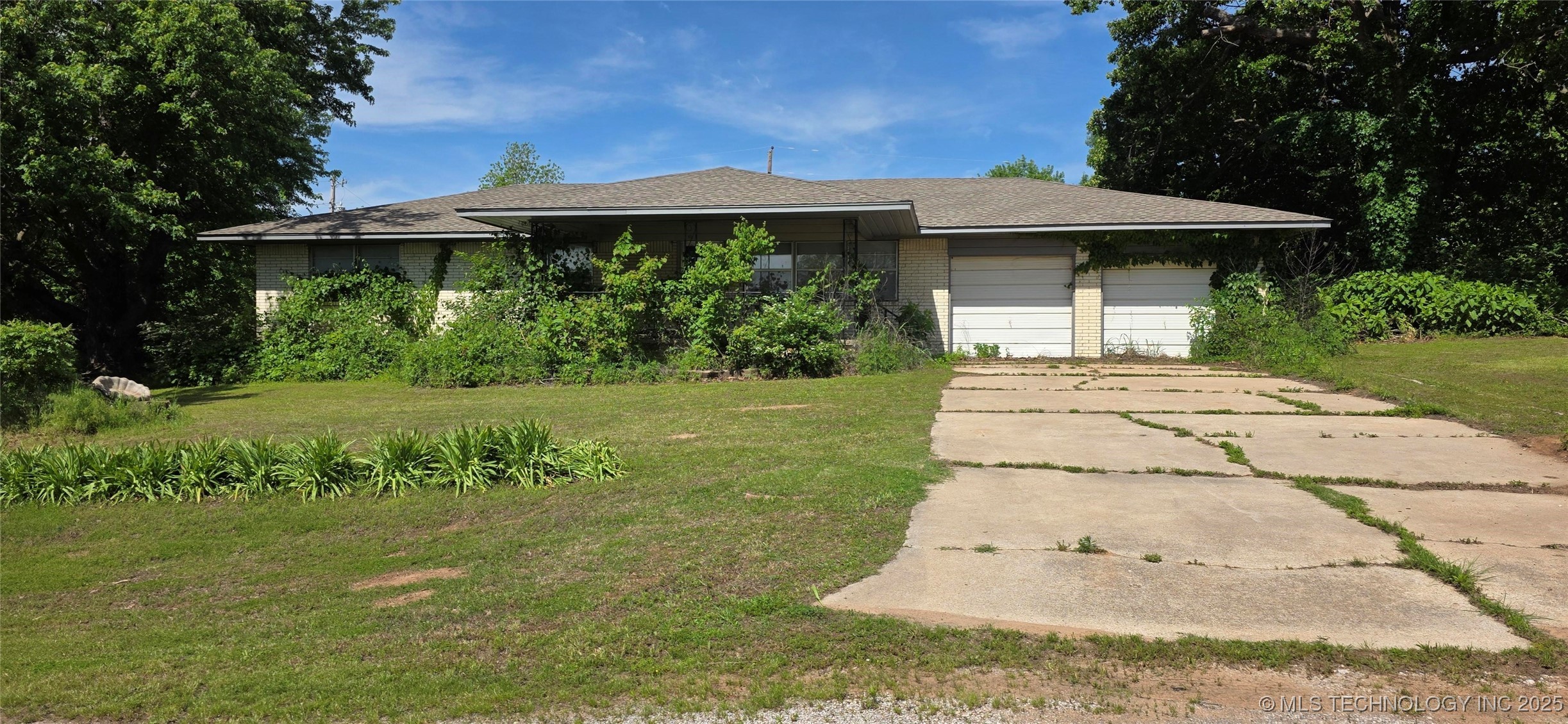 1428 S Timberlane View Property Photo 1